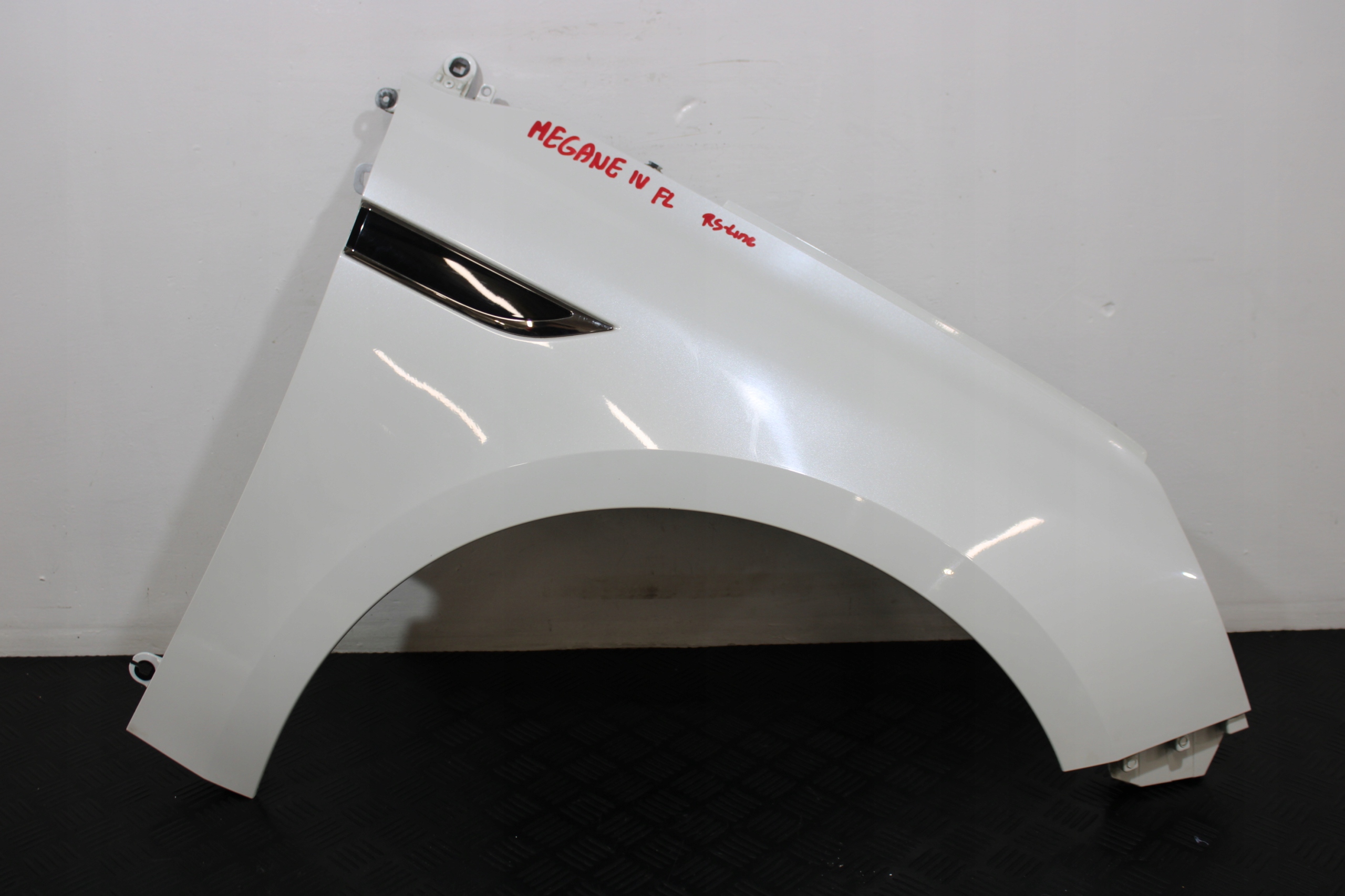 fender right front front RENAULT MEGANE IV 4 LIFT KOMBI
