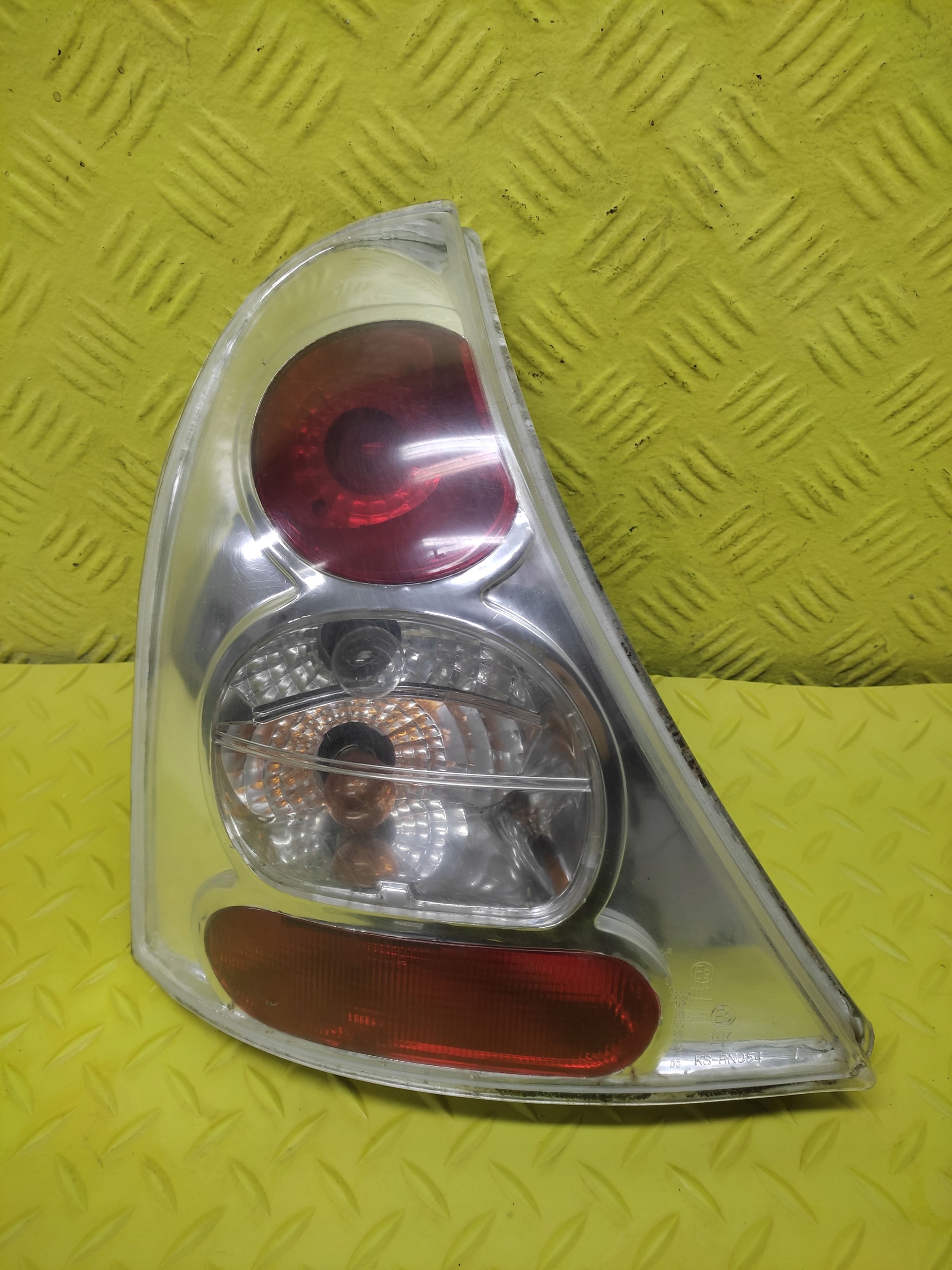 RENAULT CLIO II light left rear part