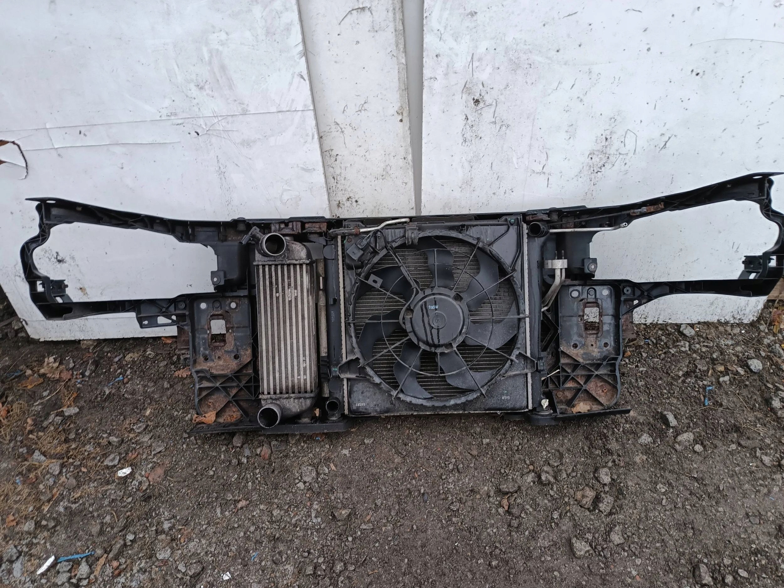 HYUNDAI I30 and LIFT 1.6 CRDI support panel for radiators radiator 07-12