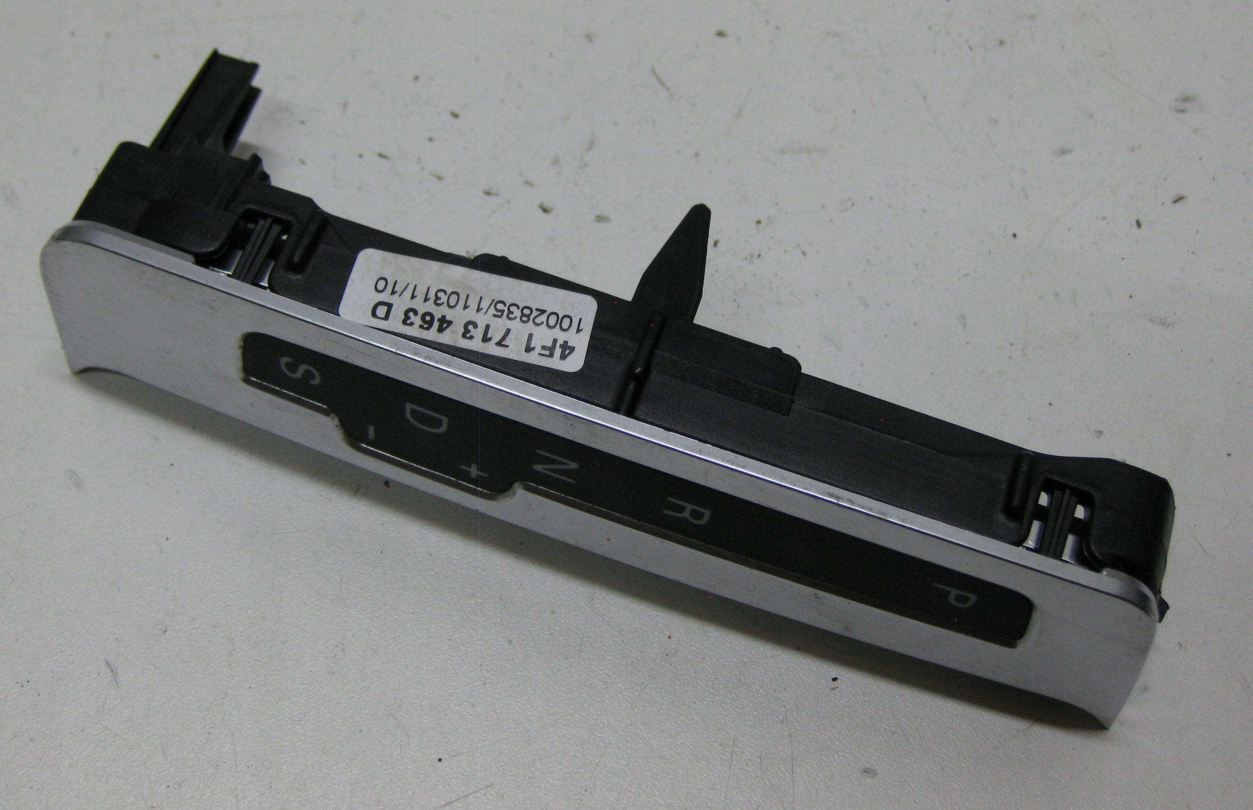 AUDI A6 C6 LIFT KOMBI Mécanisme levier vitesse 4F1713463D