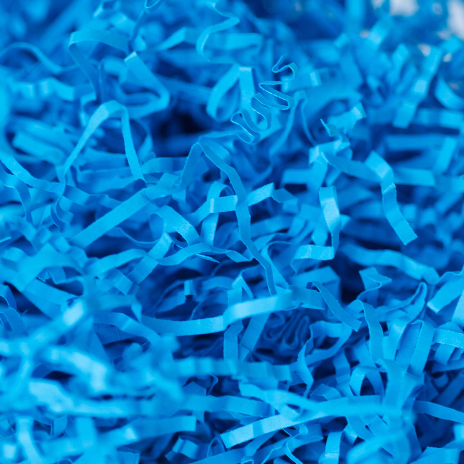 Papierowy niebieski wypełniacz do paczek, wiórki papierowe Sizzlepack 0,5kg Marka bez marki
