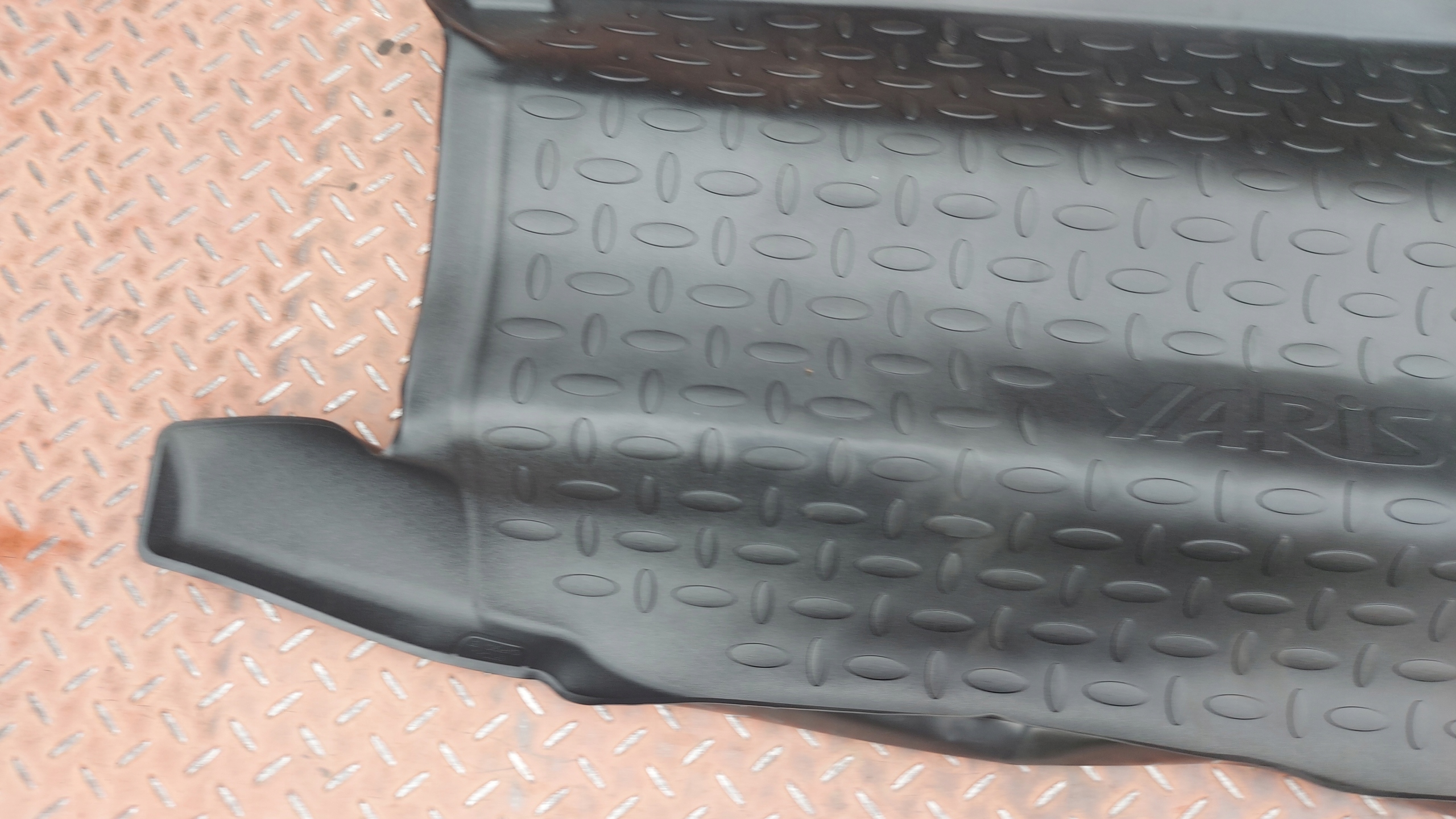 mats boot mat rubber tyres TOYOTA YARIS III 11-20