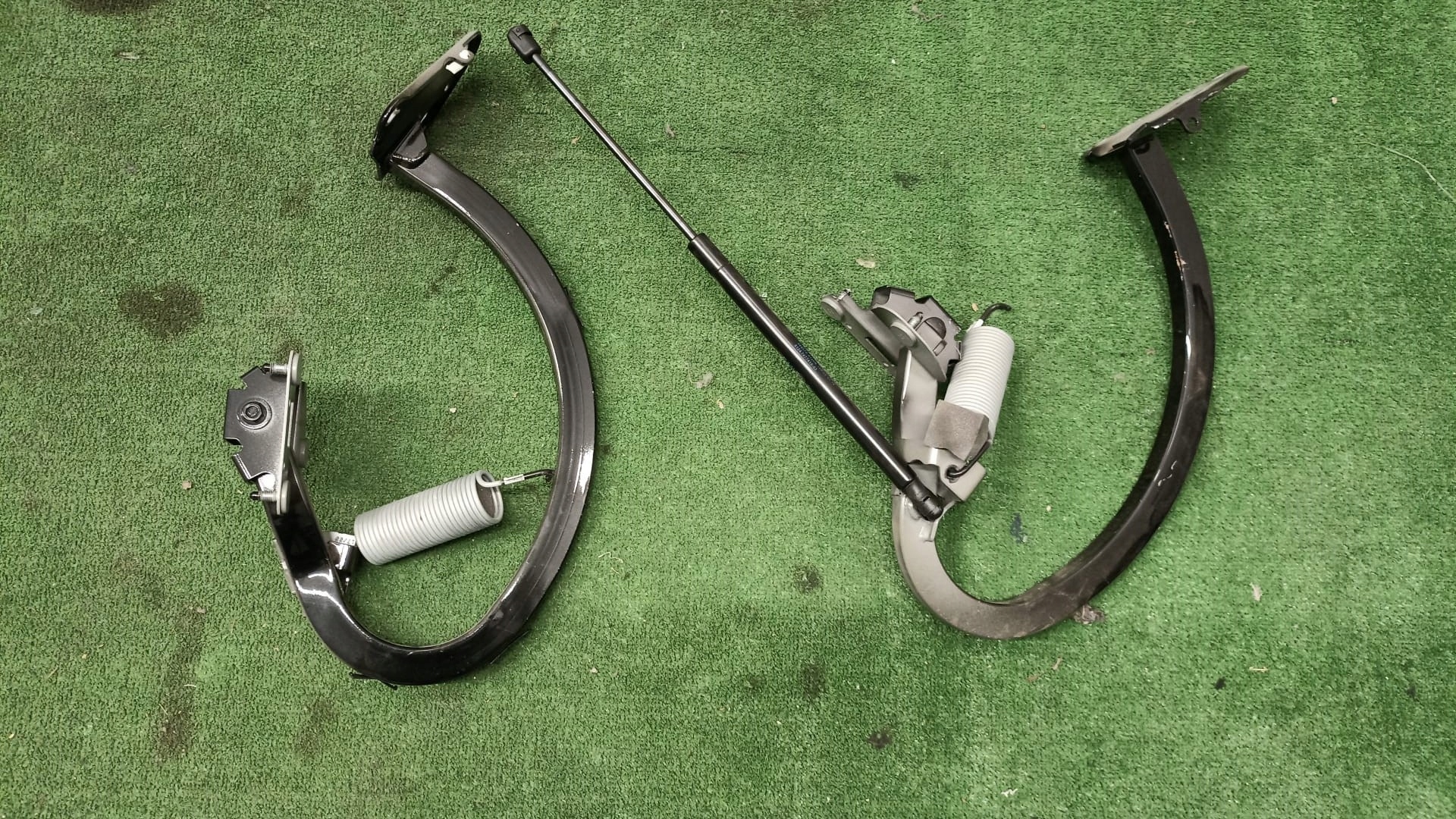 BMW 2 F44 hinge bonnet boot right left 7475024 7475023 475