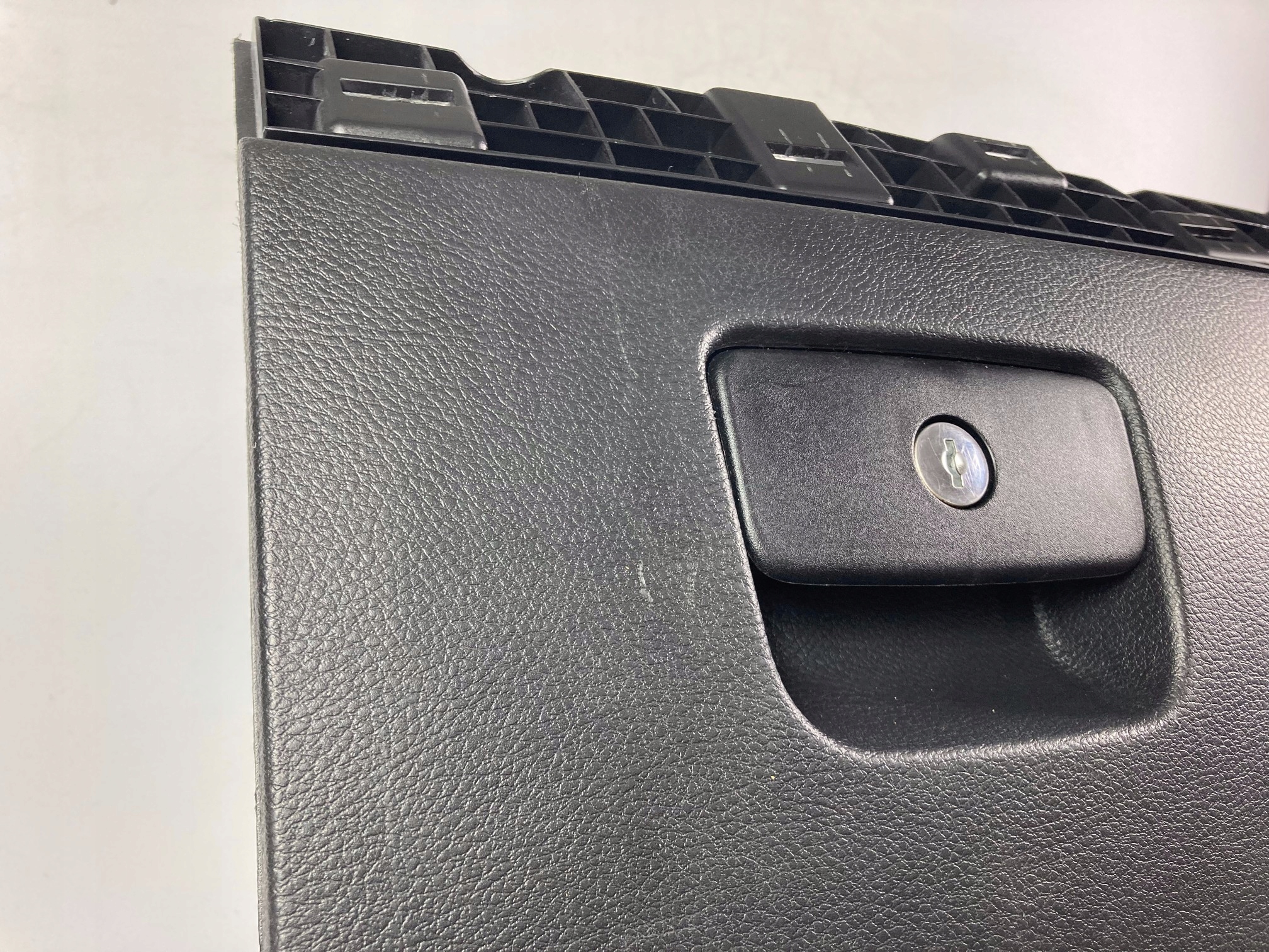 Dodge Durango 2011+ Handschuhfach Armaturenbrett rozdzielczej