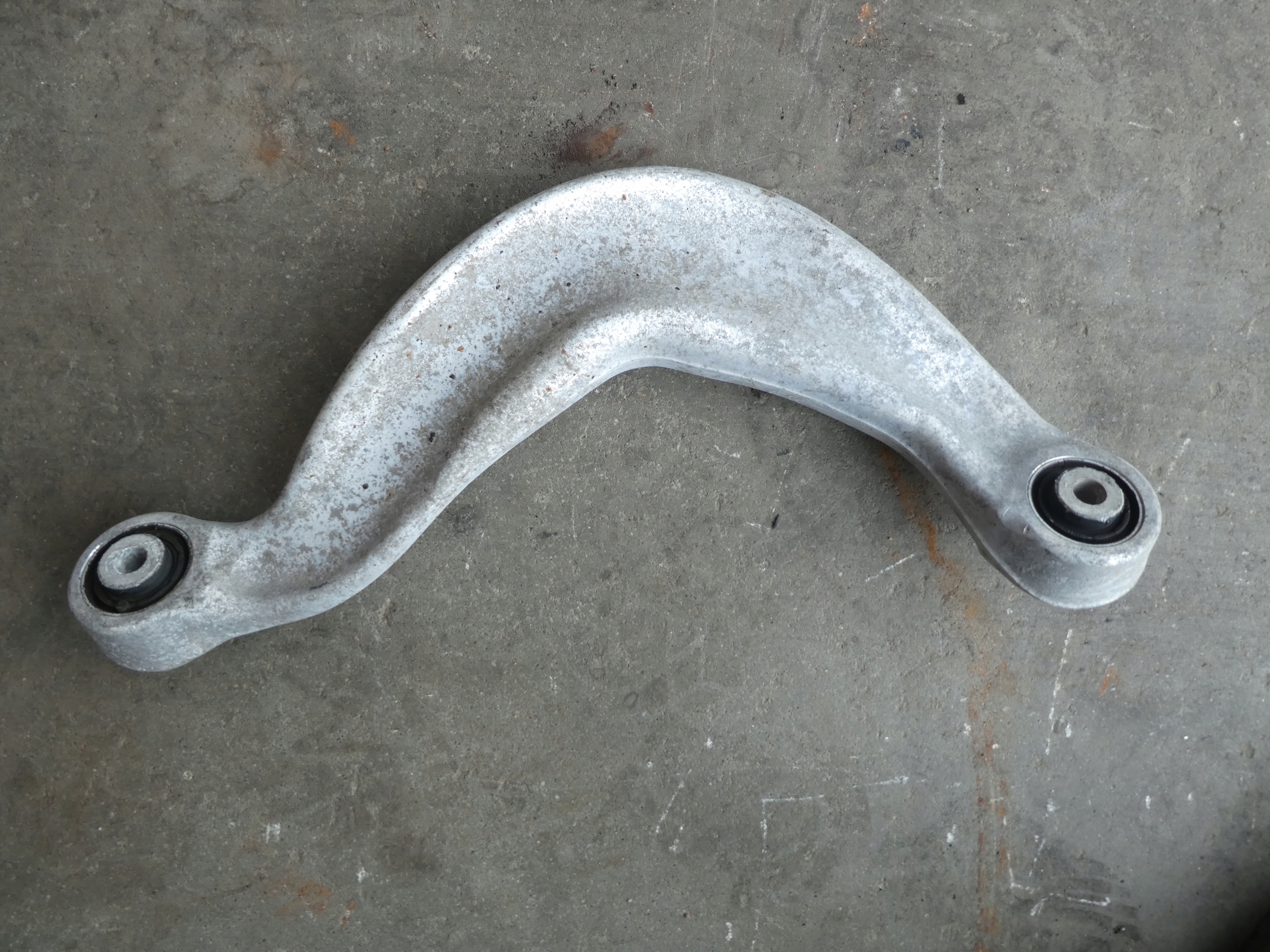arm rear AUDI A4 B8 8K0505324F right