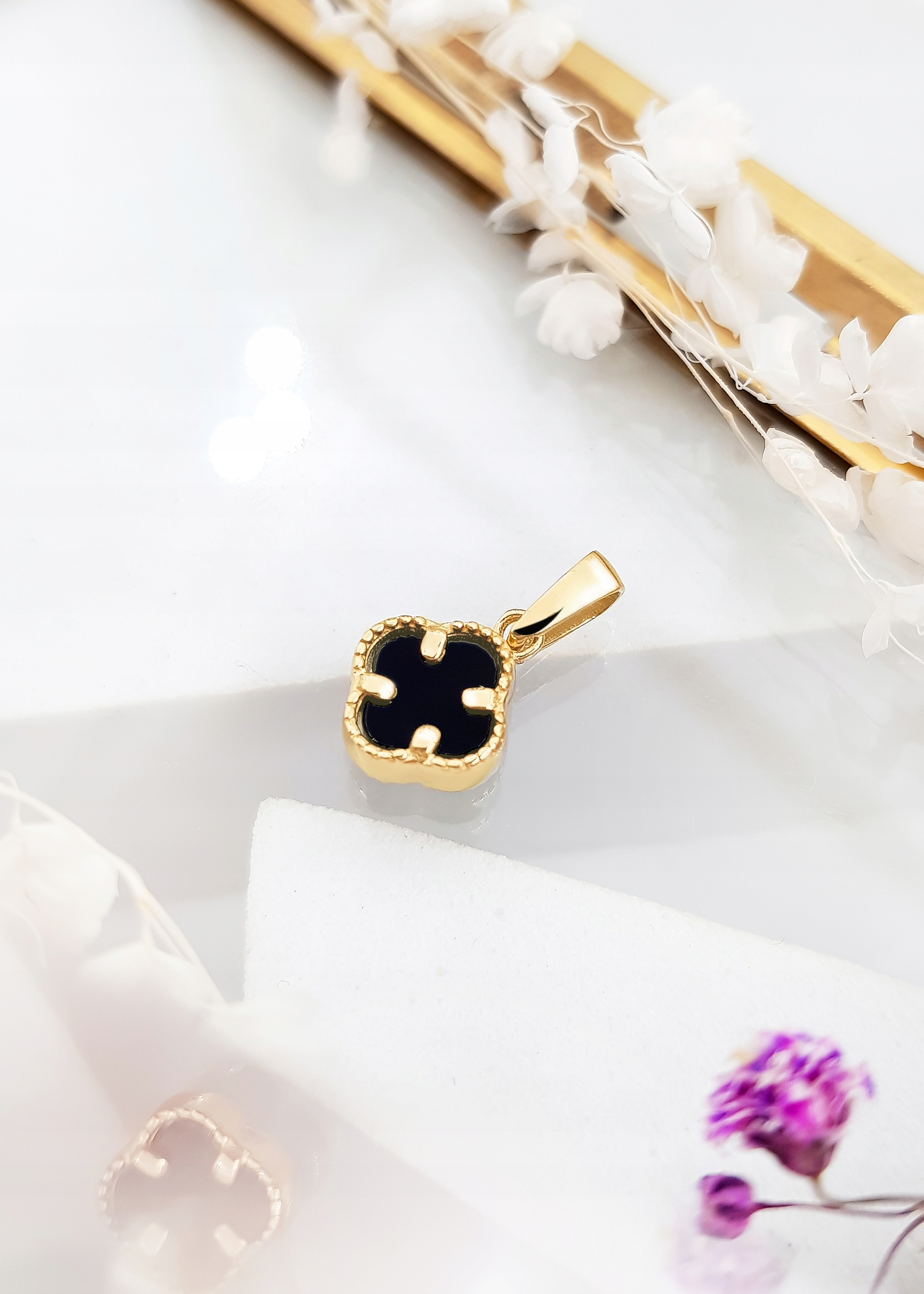 ZŁOTA ZAWIESZKA DO ŁAŃCUSZKA CZARNA KONICZYNKA PR. 585 Rodzaj Wyrób jubilerski