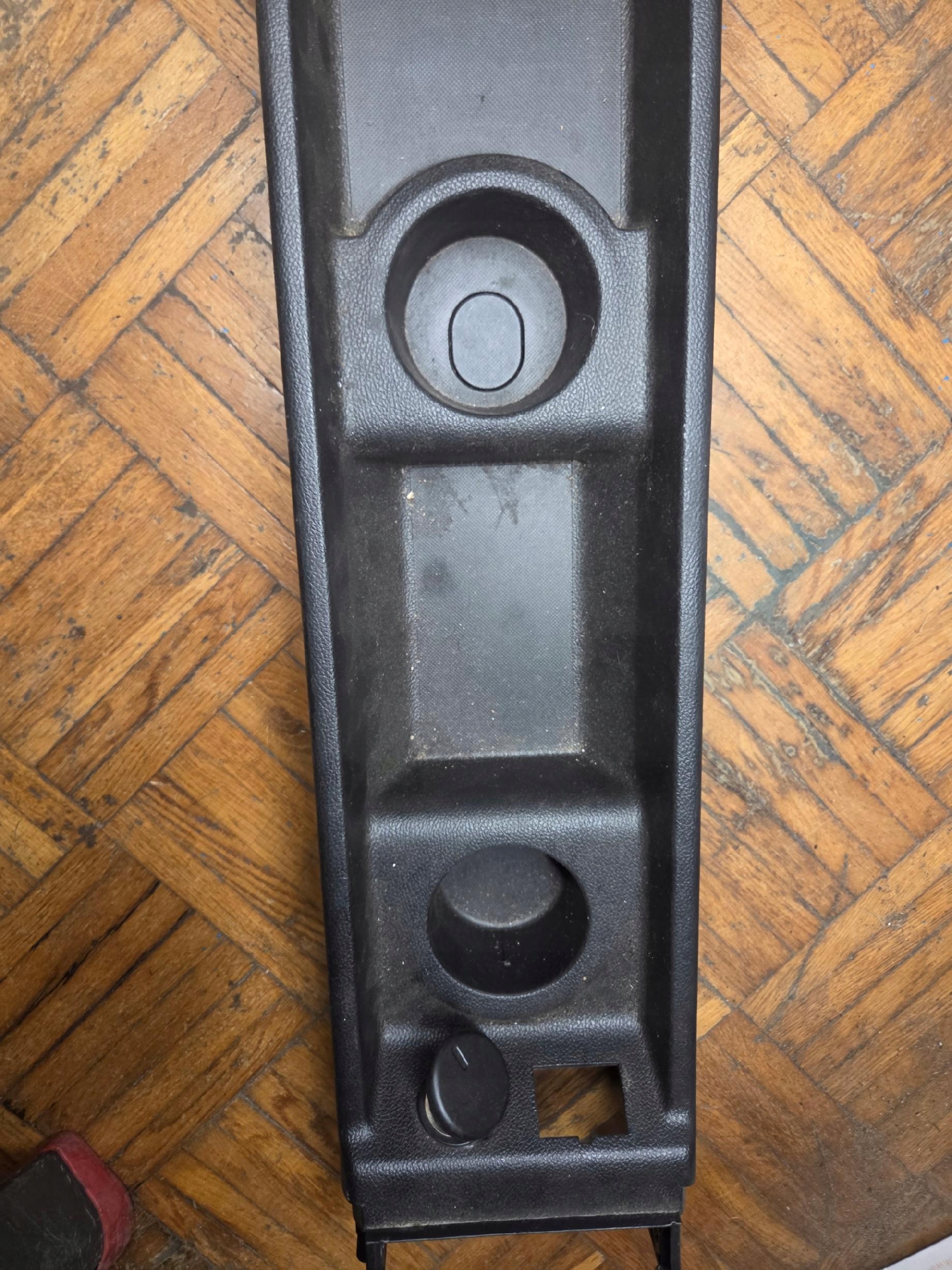 TUNEL mitte OPEL MERIVA B 13260358