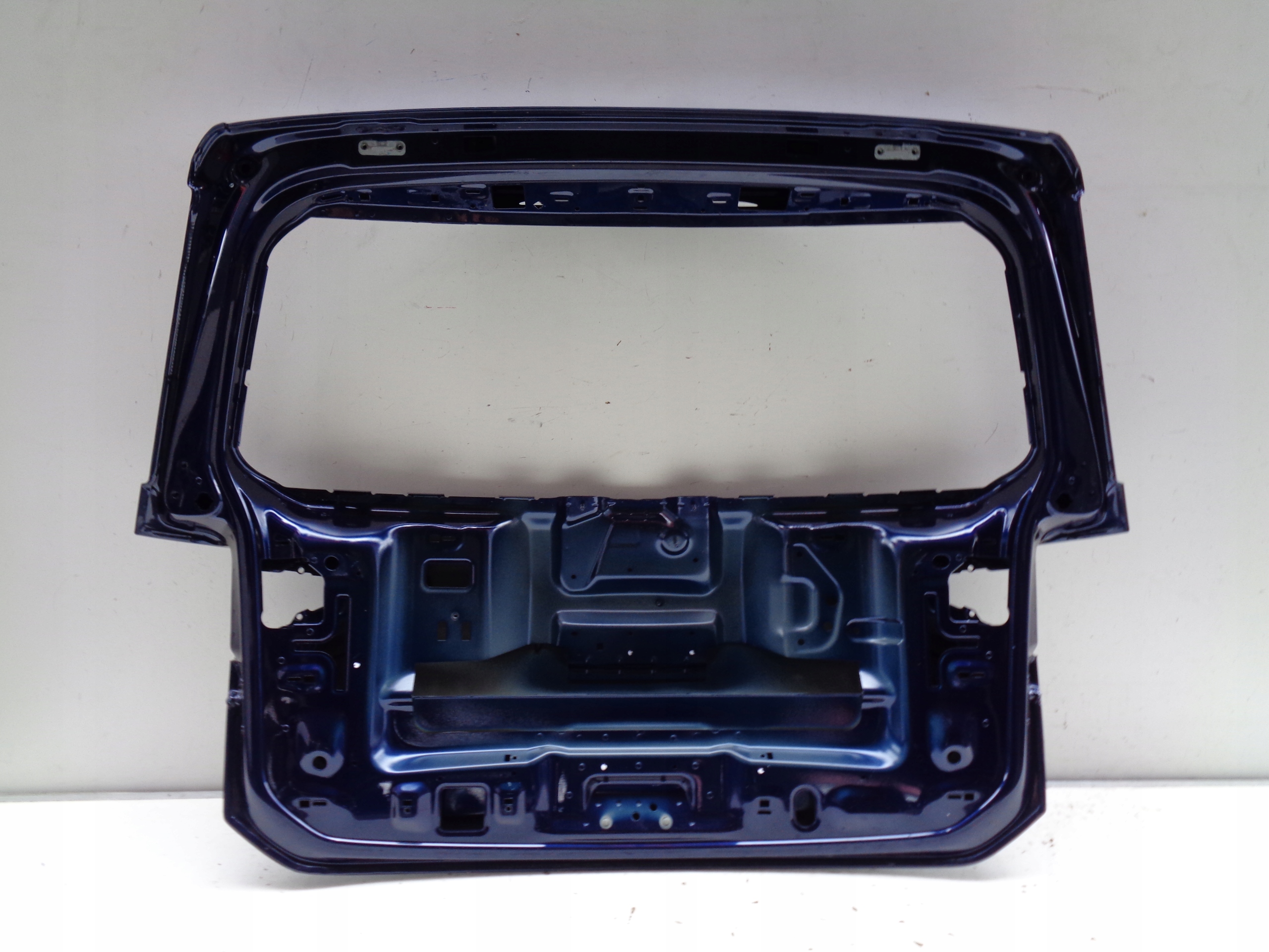 boot doors VW TOURAN 5TA 16- NR 46023