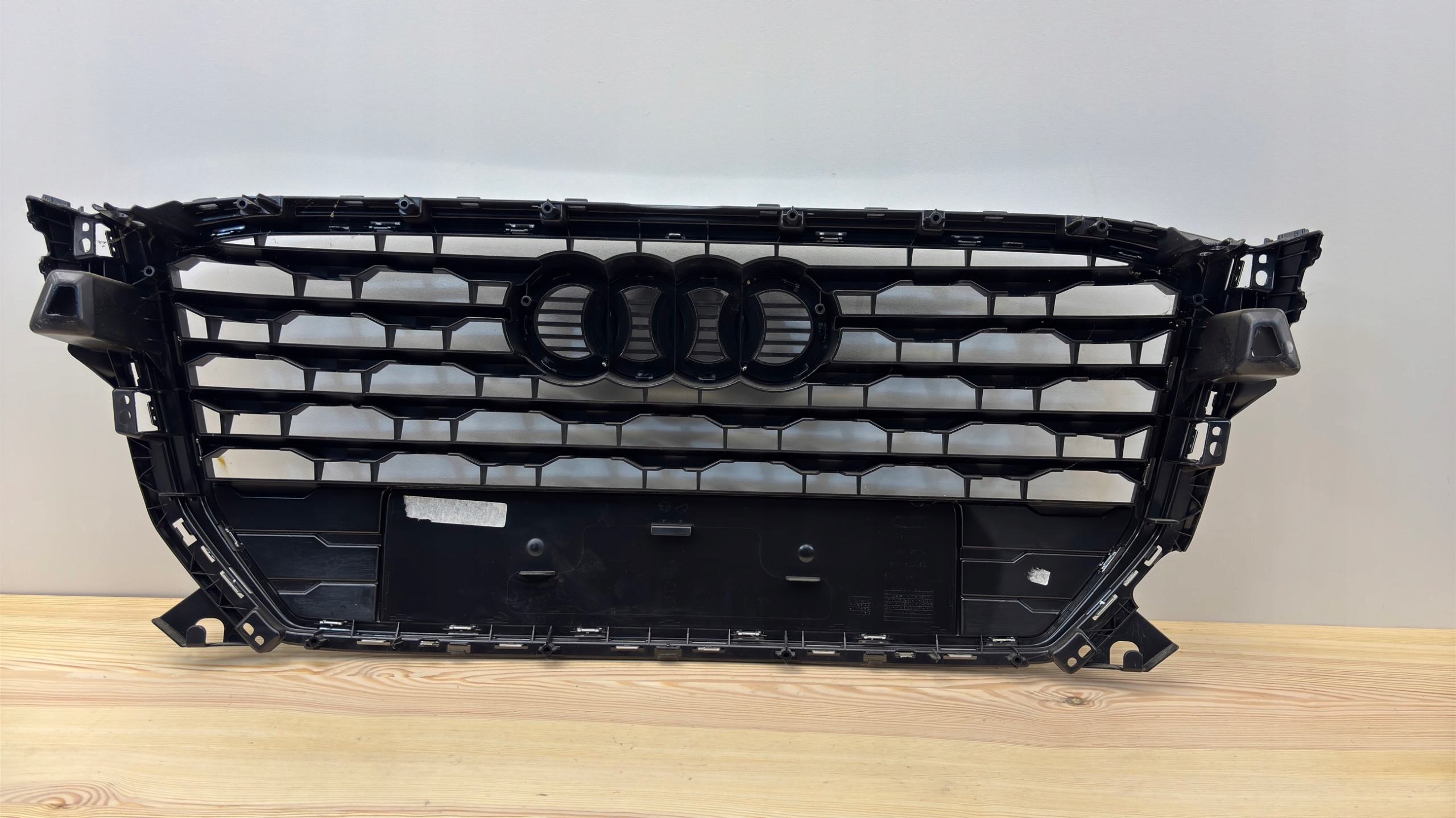 Audi Q2 Kühlergrill FRONTGRILL Kühlergitter 81A8536510G - Thumbnail 3