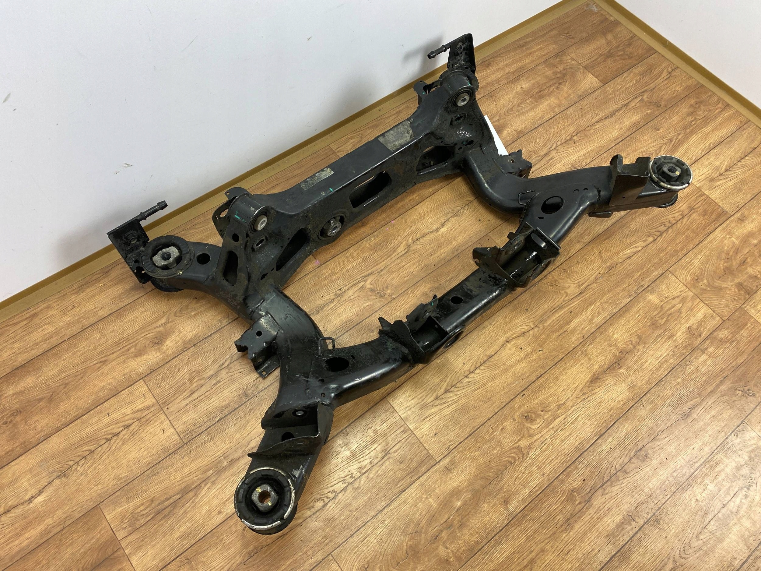 sider rear subframe axle beam axle beam trawers Cadillac CTS III 2016