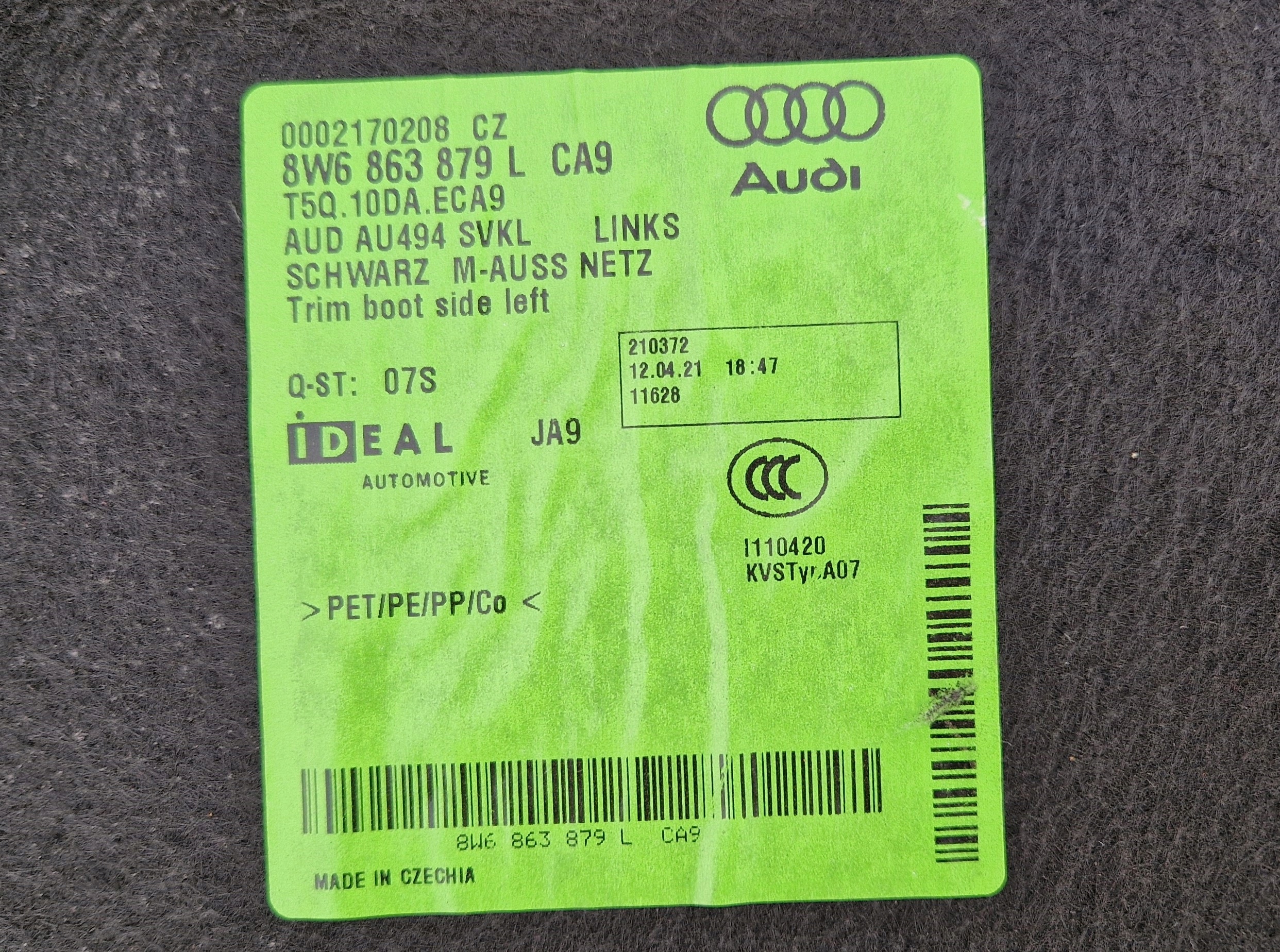boot upholstery AUDI A5 LIFT 8W6863879L left as new