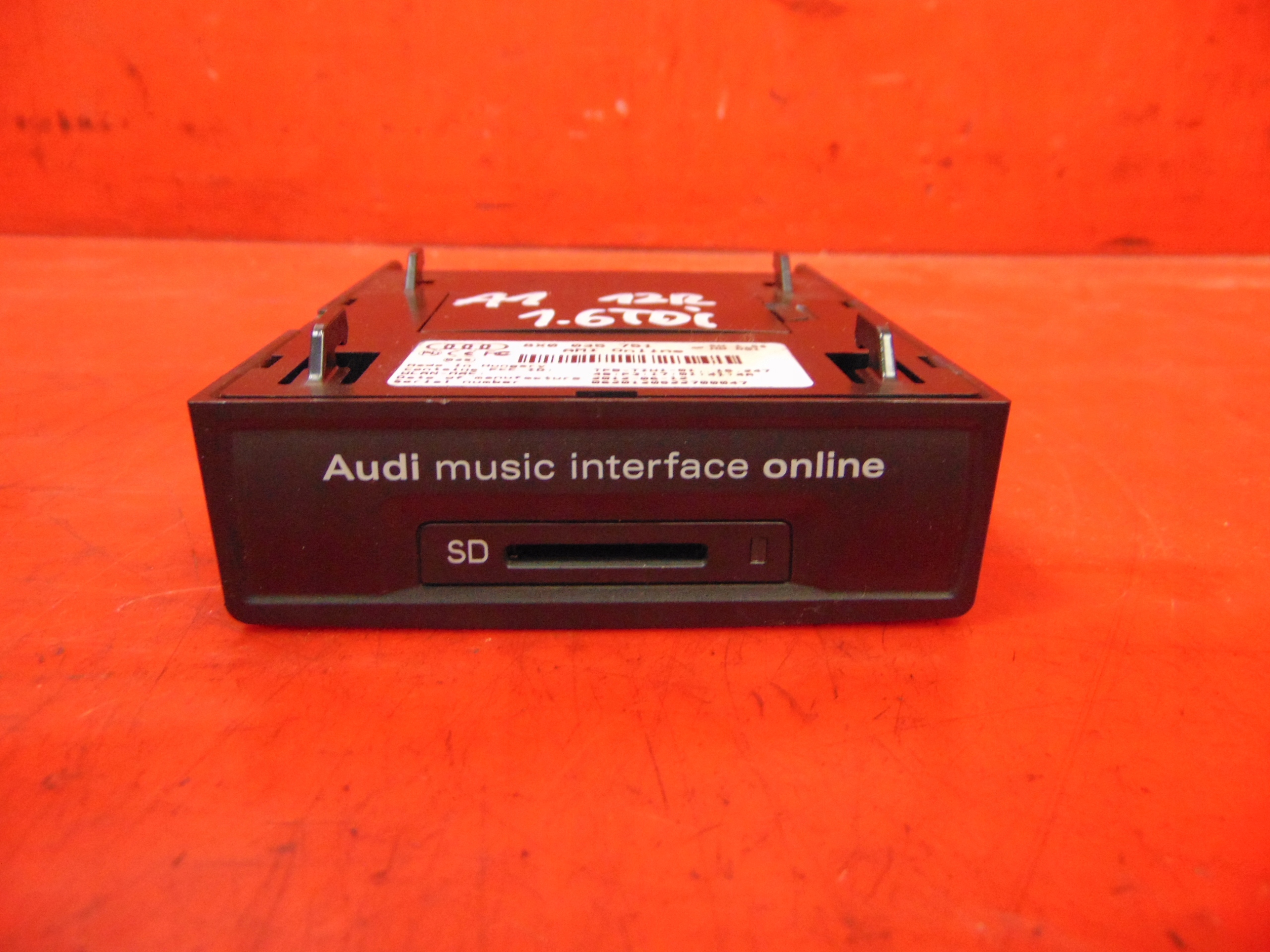 AUDI A1 8X MUSIC INTERFACE ONLINE AMI 8X0035751
