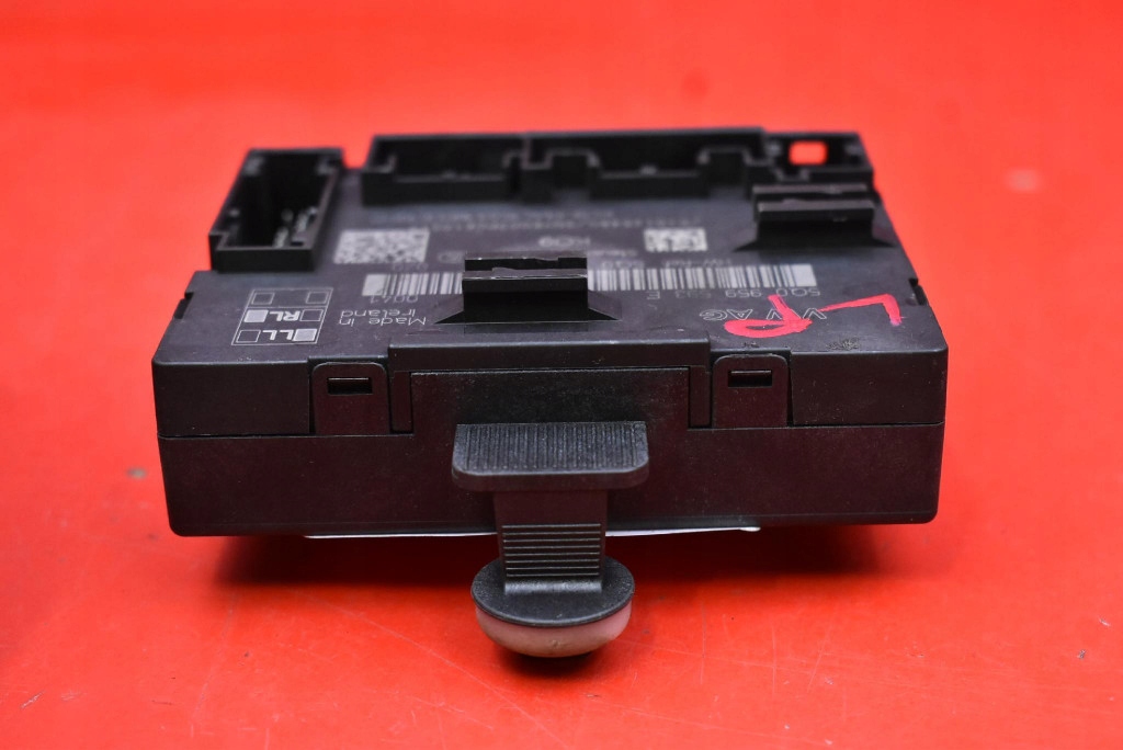 control unit module door left front 5Q0959593B VW PASSAT B8 KOMBI 14-20