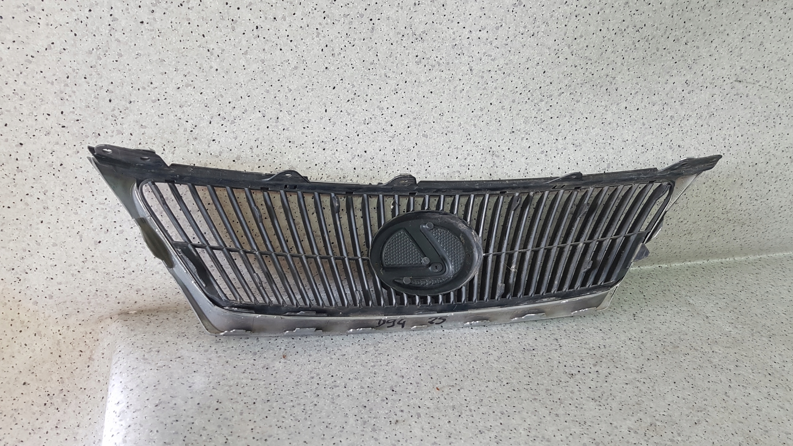 LEXUS IS II GRILL GRILL D 9425