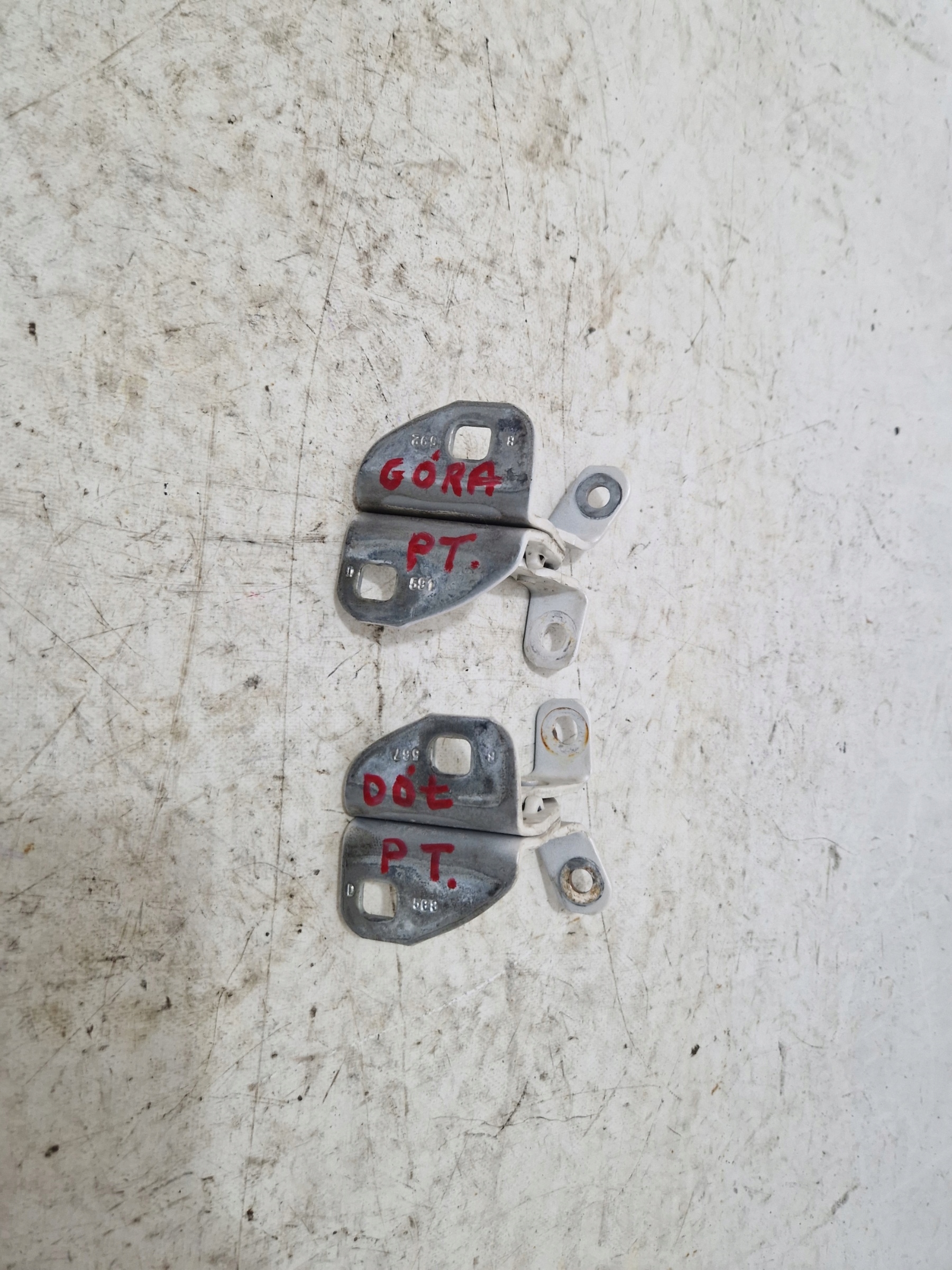 DODGE CHARGER 2019- hinge door right rear part GORA DOL PW7