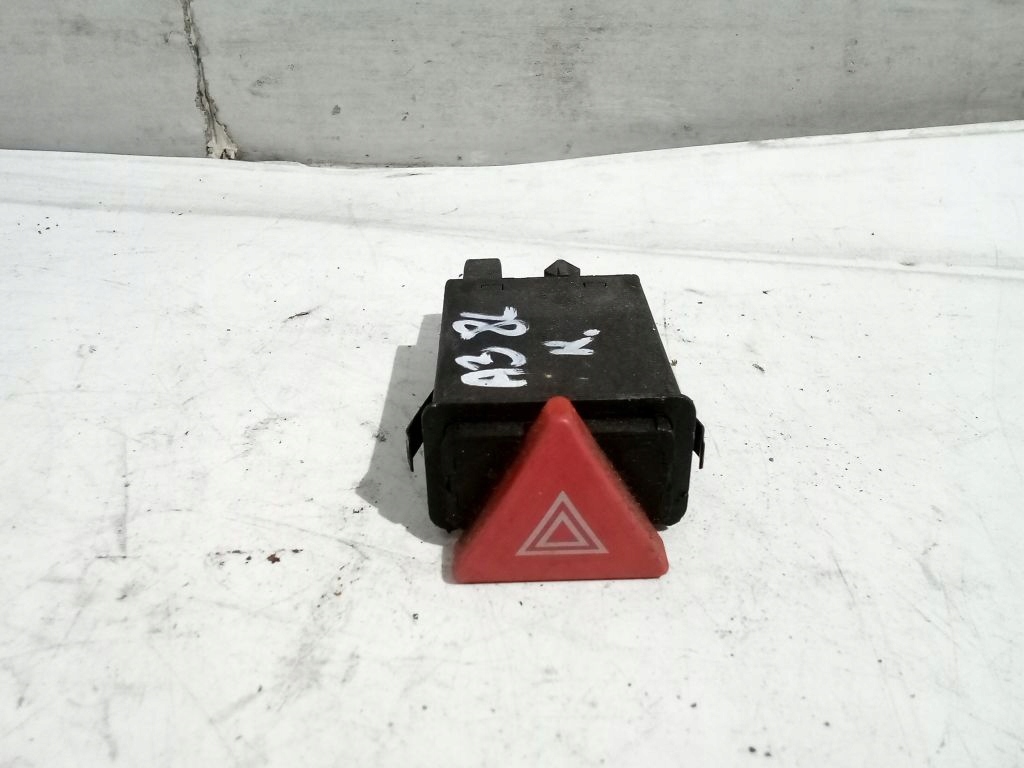 Audi A3 8L interruttore luci Luci di emergenza 8L0941509F