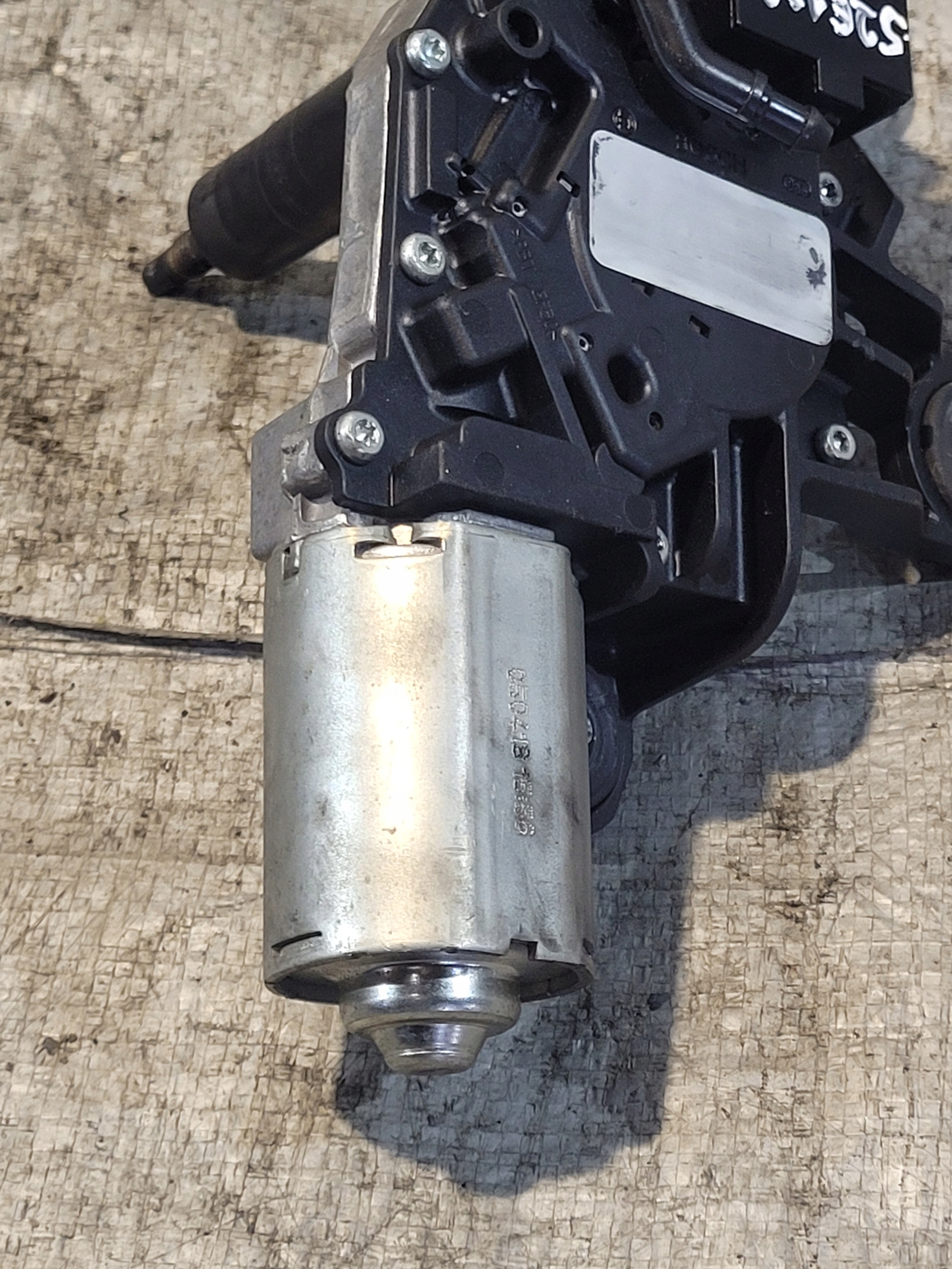 motor ablaktörlők hátsó VOLKSWAGEN FOX 05r.