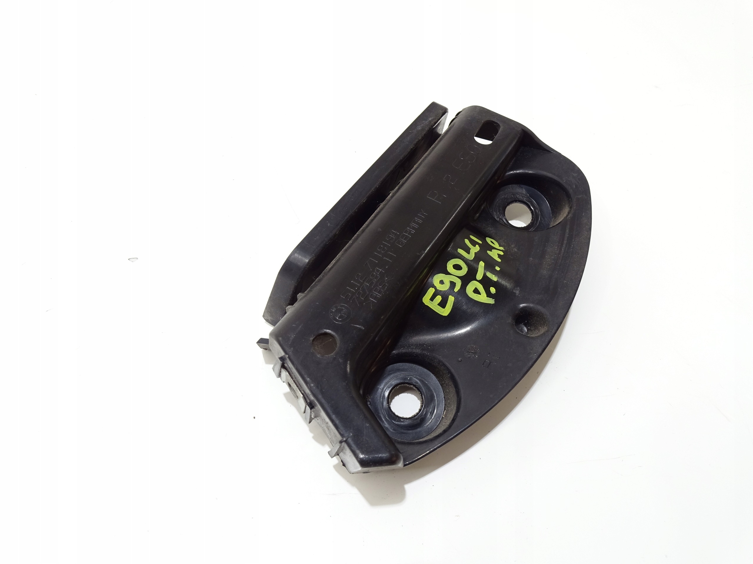 bumper bracket right rear part BMW E90 LCI M PAKIET 7118194