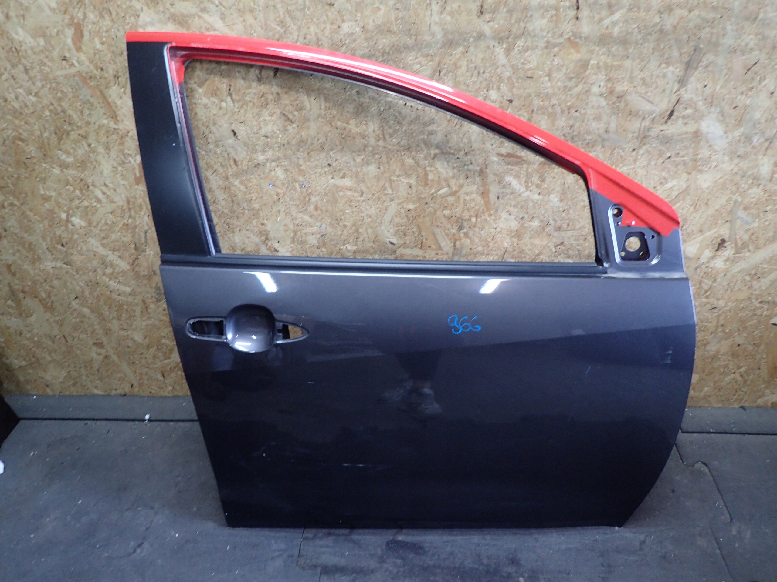 DOOR FRONT RIGHT TOYOTA YARIS IV 4 20