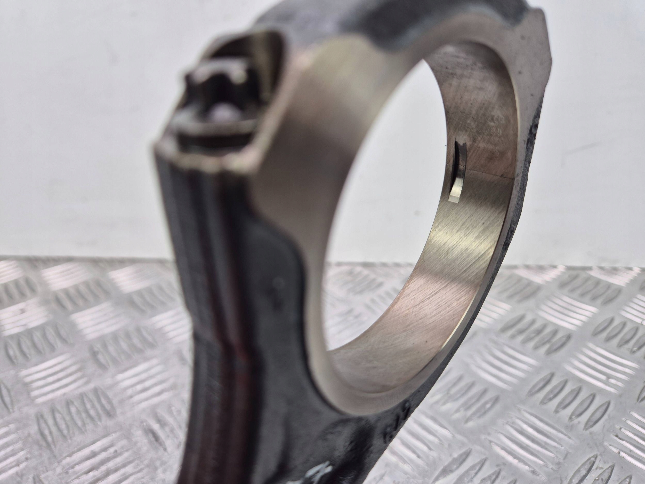 piston with connecting rod Mercedes E350 CDI W212 8370B 642.852