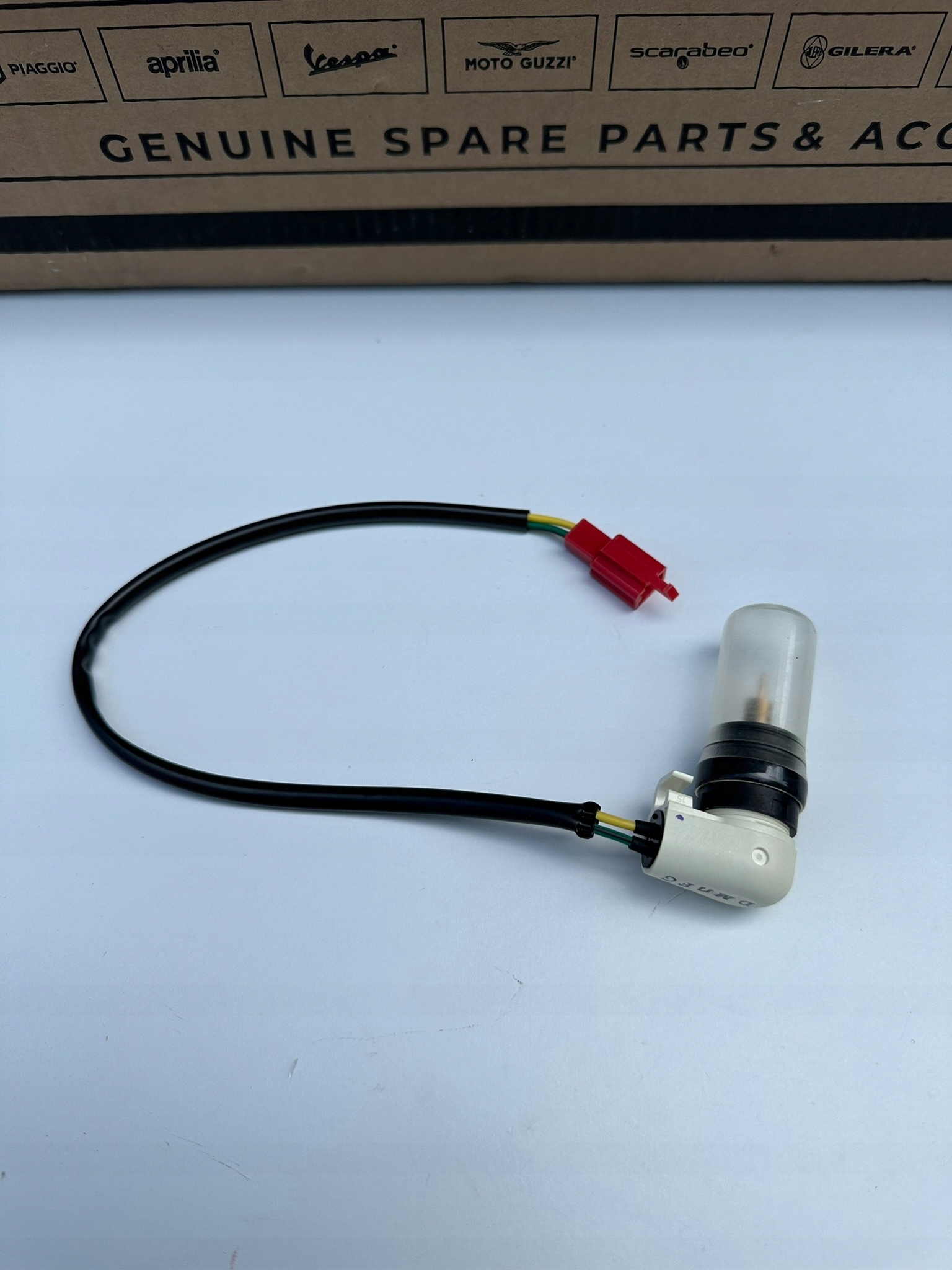 Automatické sanie do karburátora Piaggio 125 250 Keihin Vespa Originál