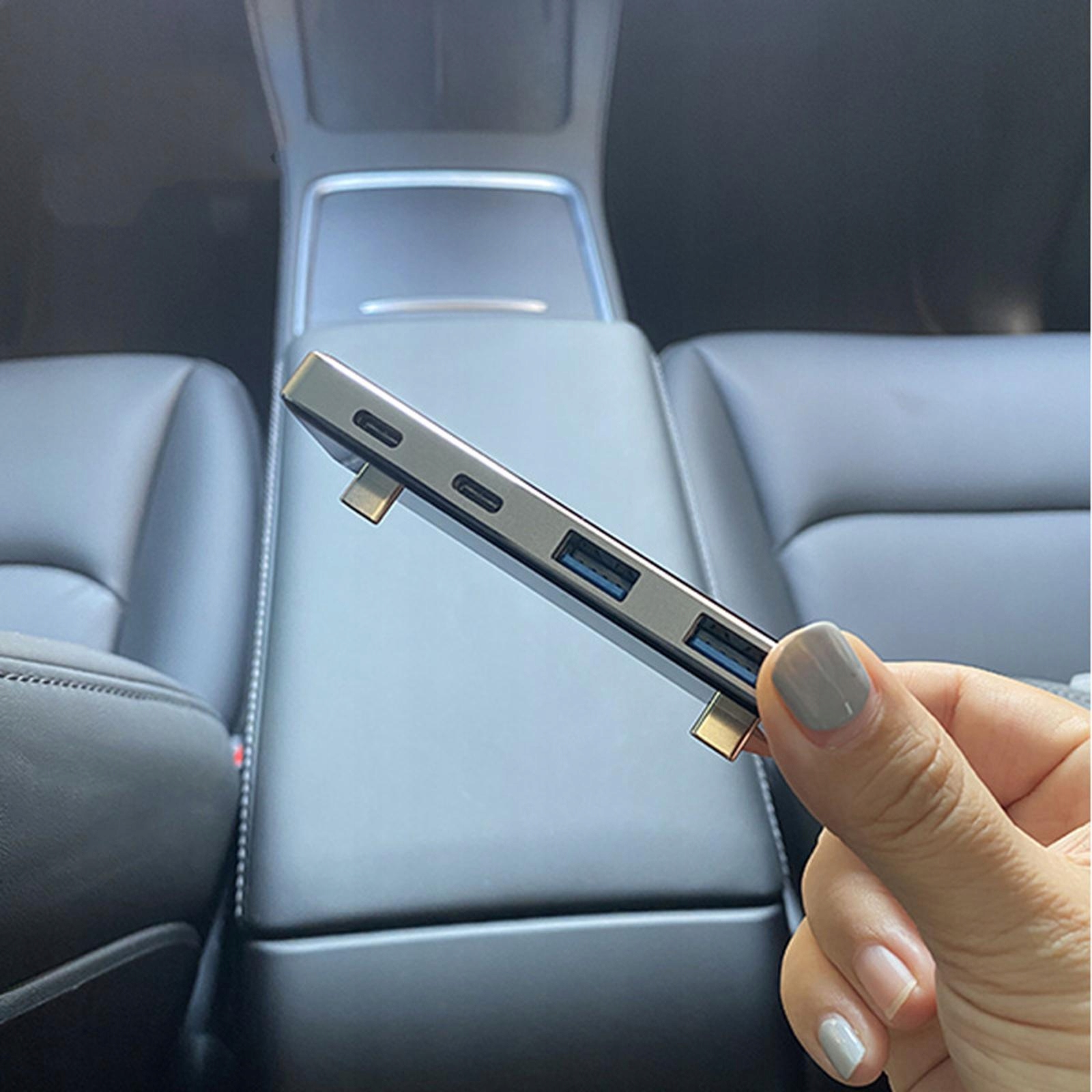 Prasku Car USB Extender 4 Port Interior Charging Waga produktu z opakowaniem jednostkowym 0.35 kg