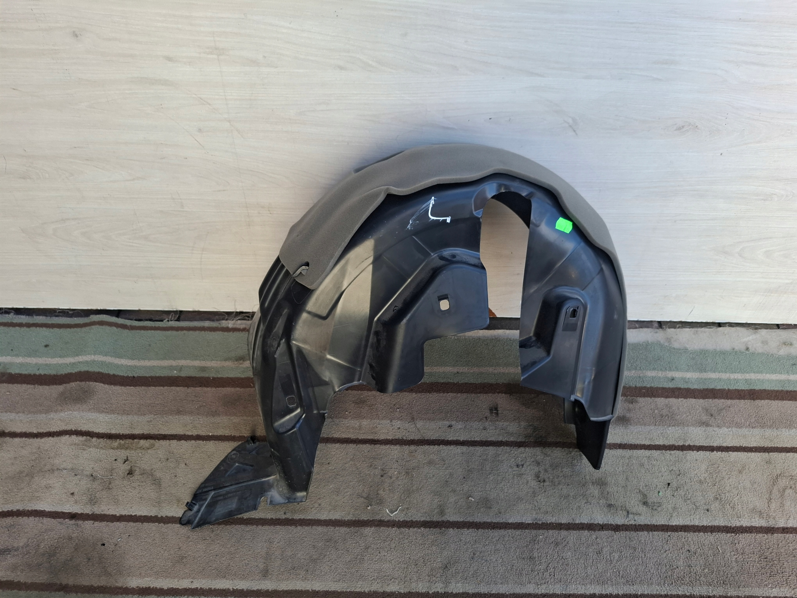 Peugeot 208 II left mudguard rear. 9827215480