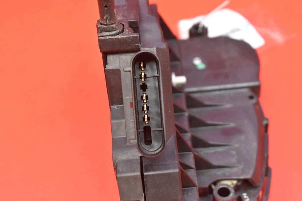 lock door left front front EU BM5A-A21813-AC FORD FOCUS MK3 11-15