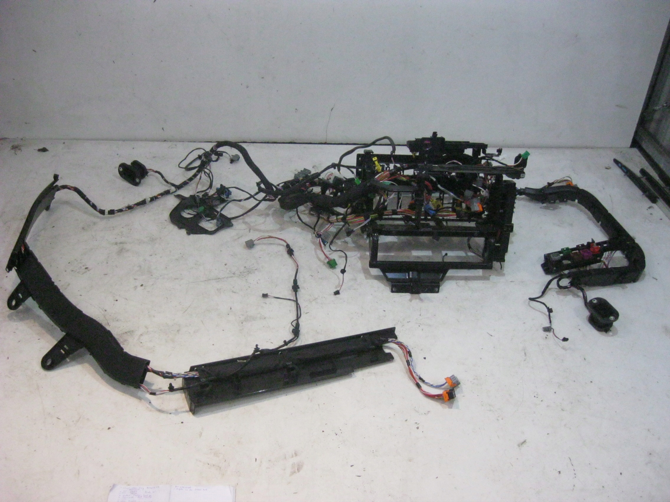 VOLVO FH4 500 INSTALACJA WIĄZKA KABINY 84481138