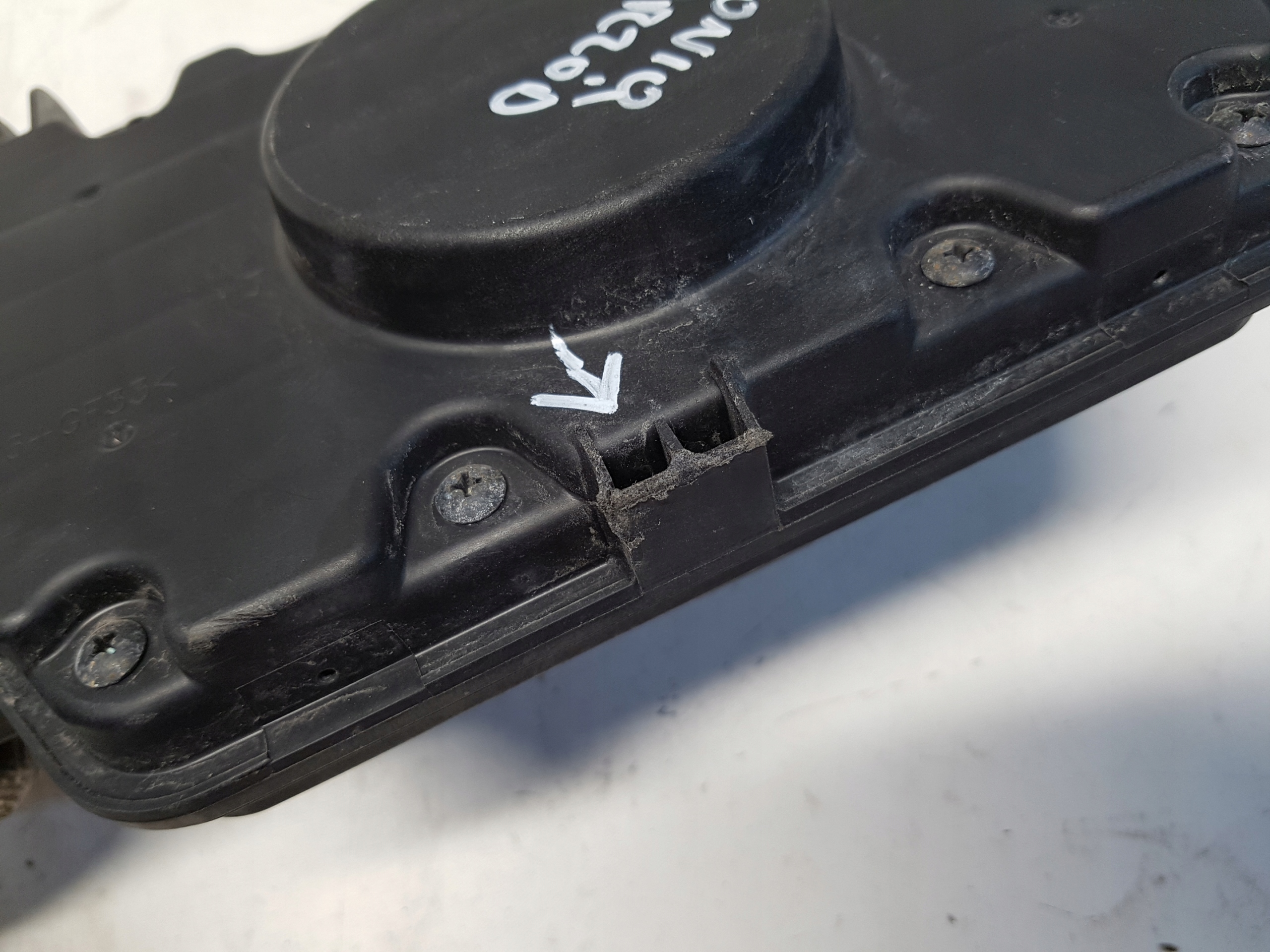 HYUNDAI IONIQ speaker radar symulator front
