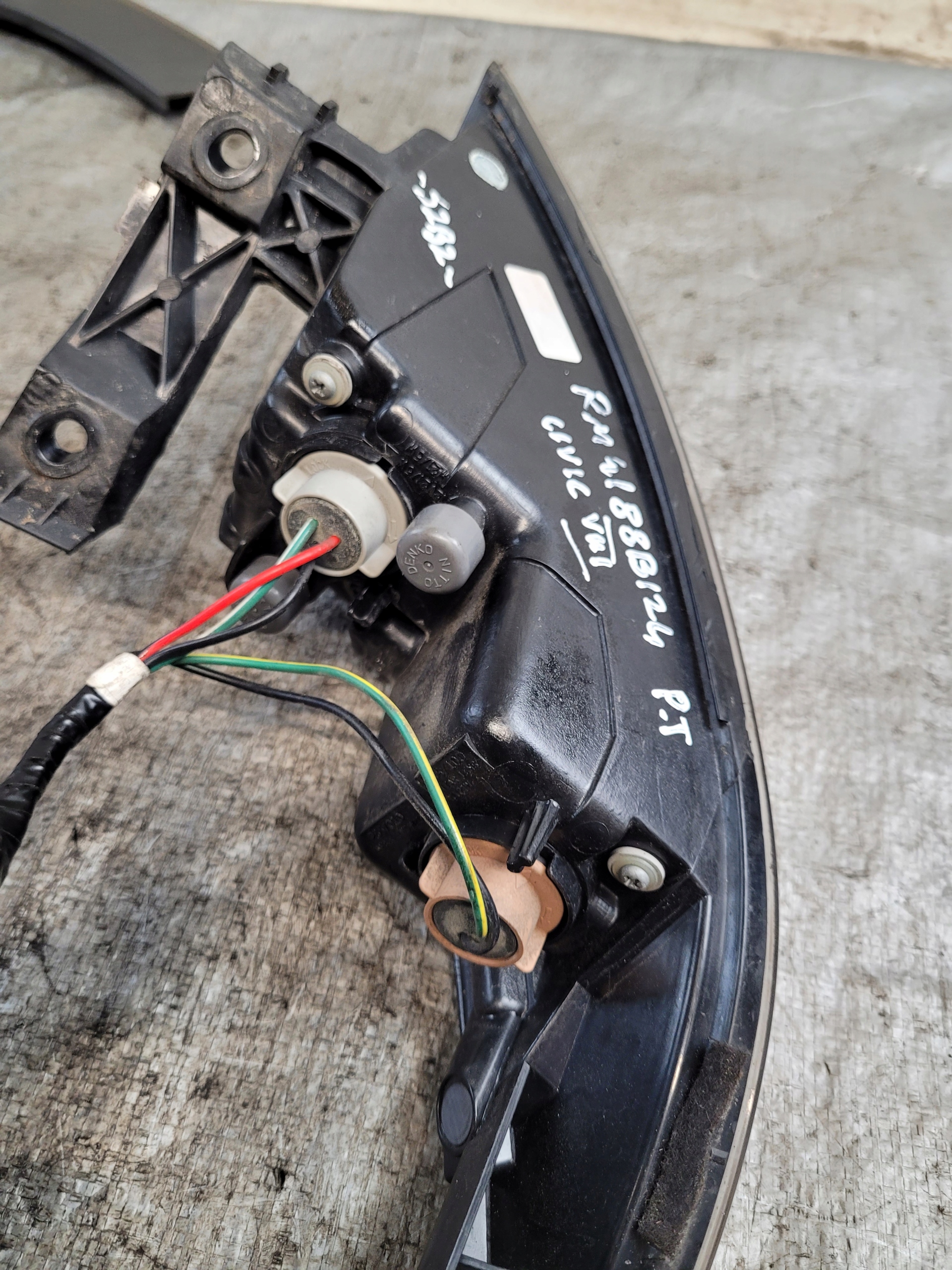 light right rear part HONDA CIVIC VIII 8 HB