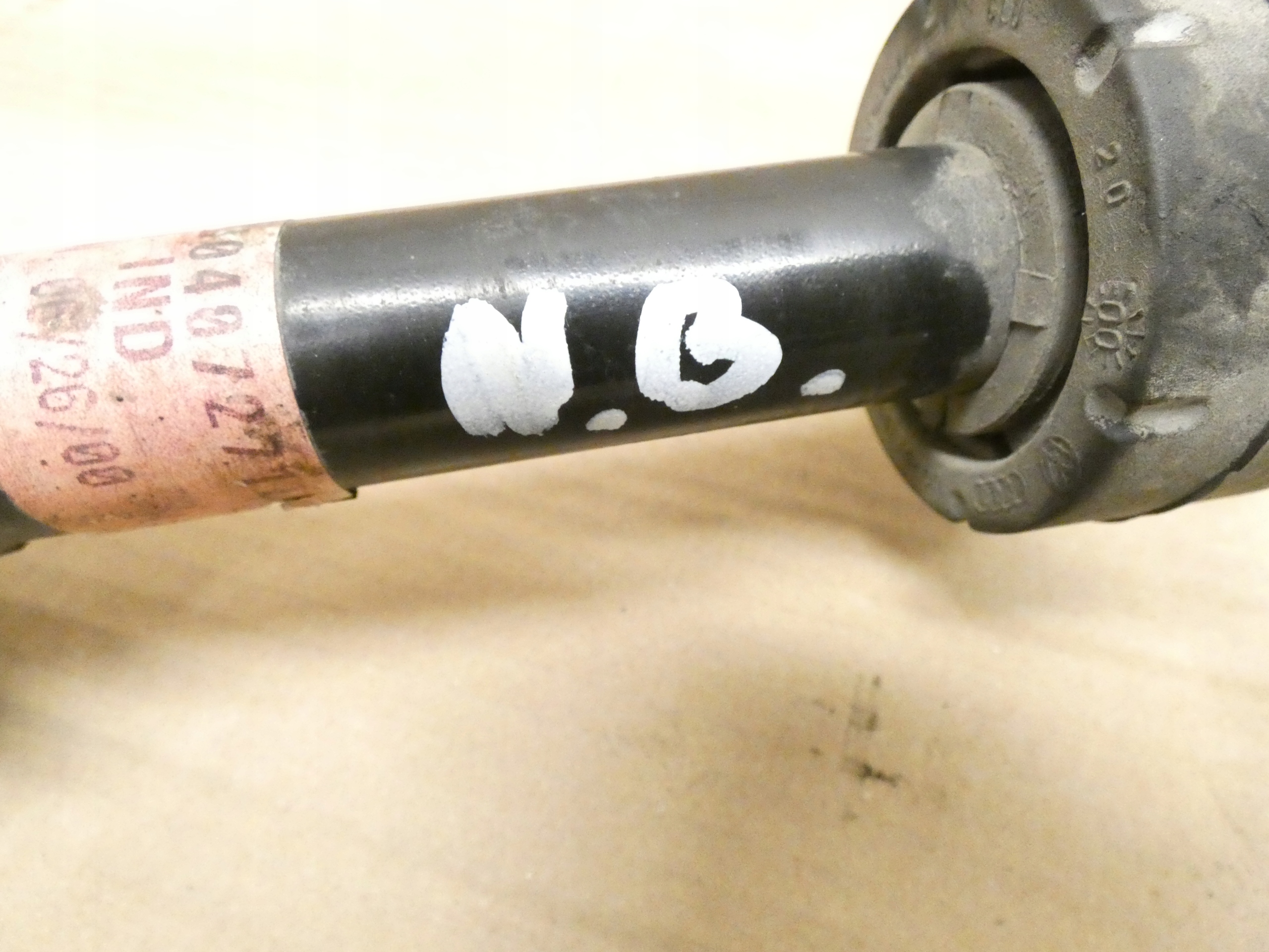 semi-axis left short. NEW BEETTLE 98-10 1.6 8V AYD 1J0407271D