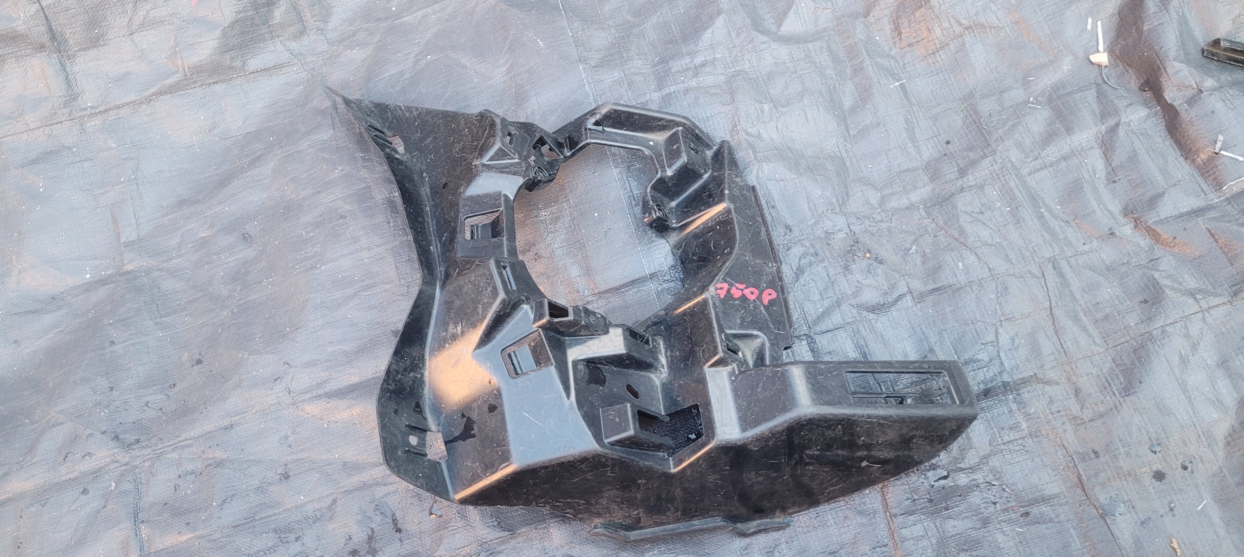 51118060286 mih8 - BMW F20 M-пакет Lift бампер передний правый