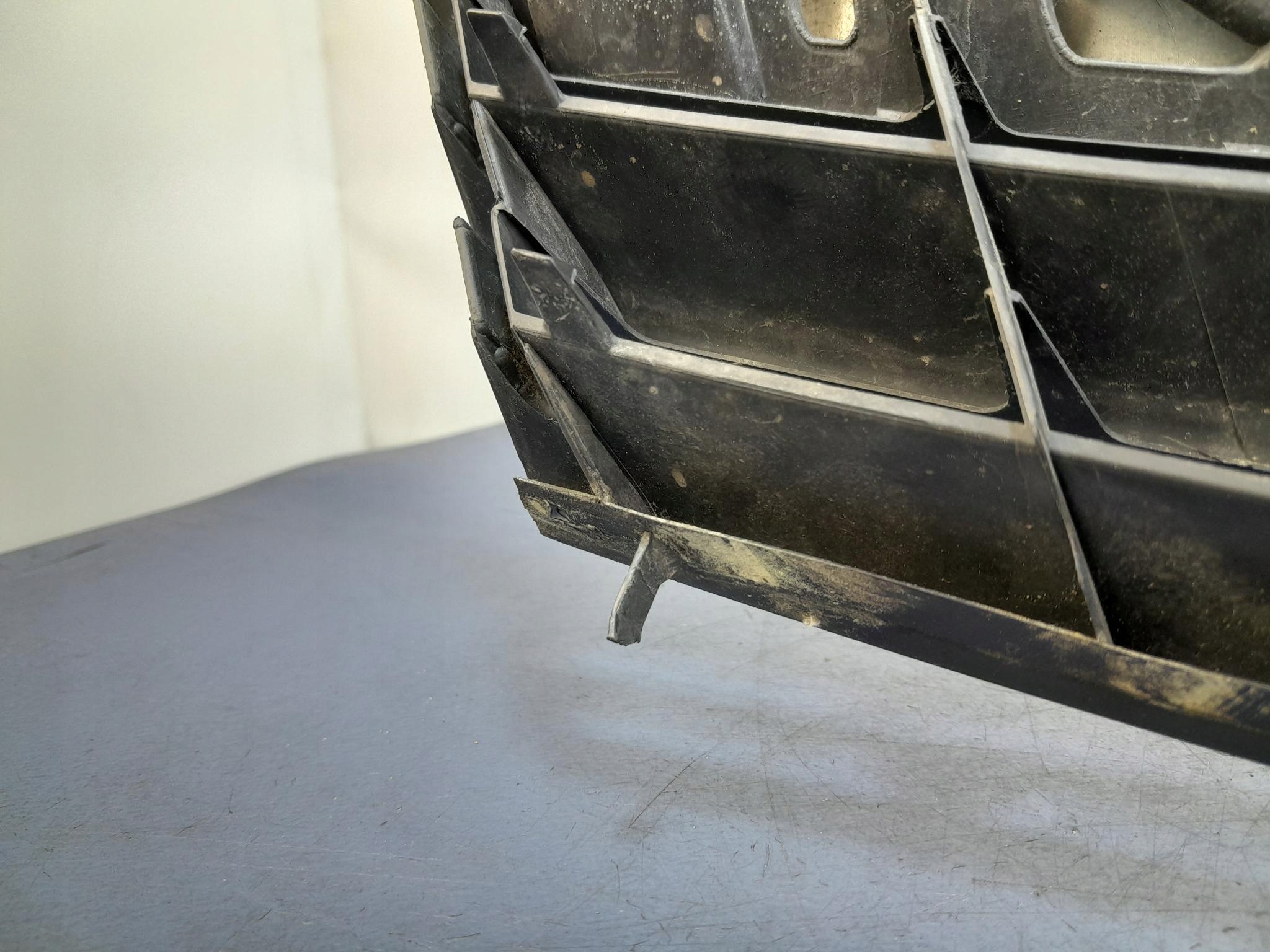 Opel Astra Kühlergrill FRONTGRILL Kühlergitter 13108460 - Thumbnail 7