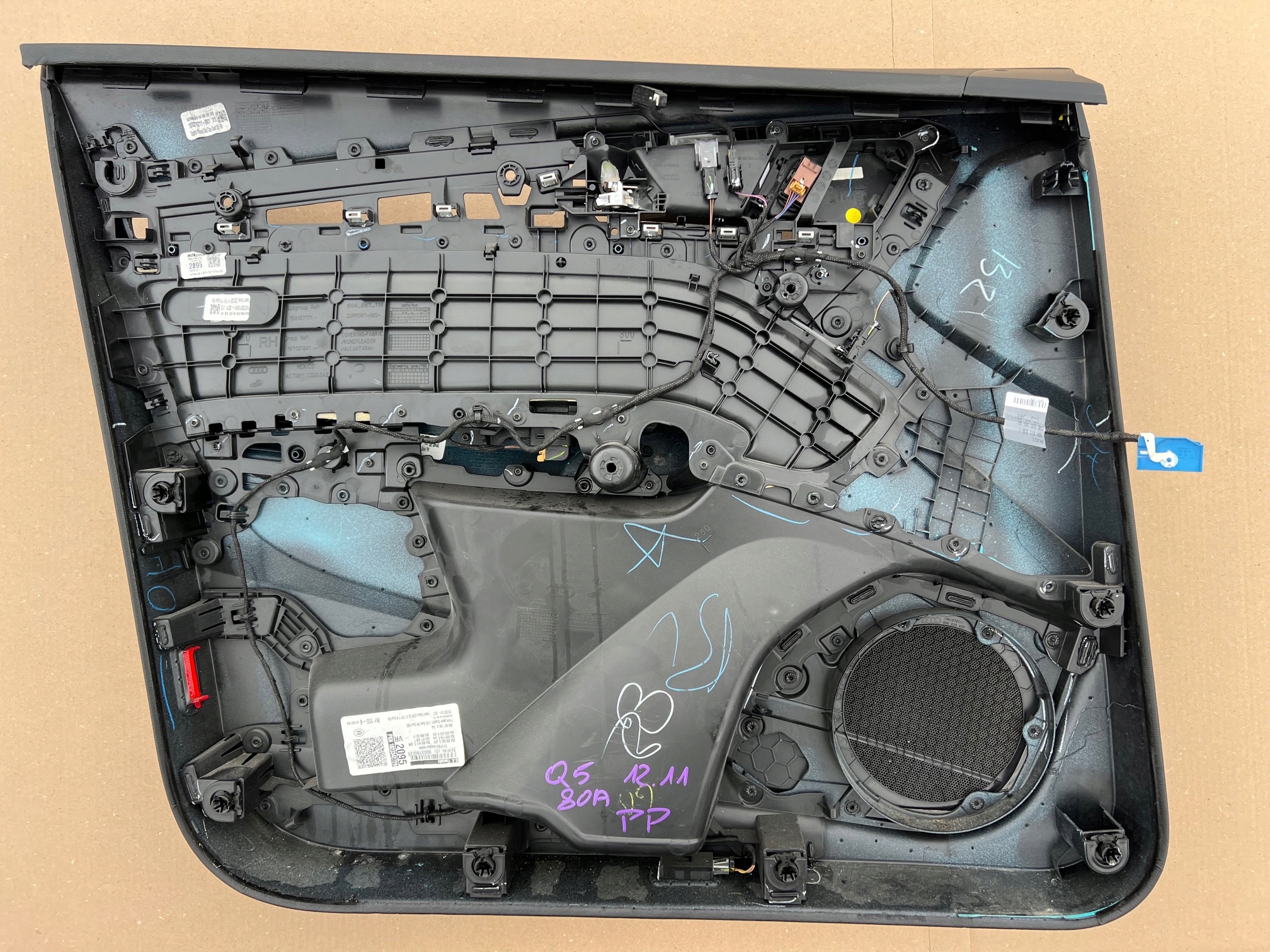AUDI Q5 80A side door upholstery right front 80B867106A