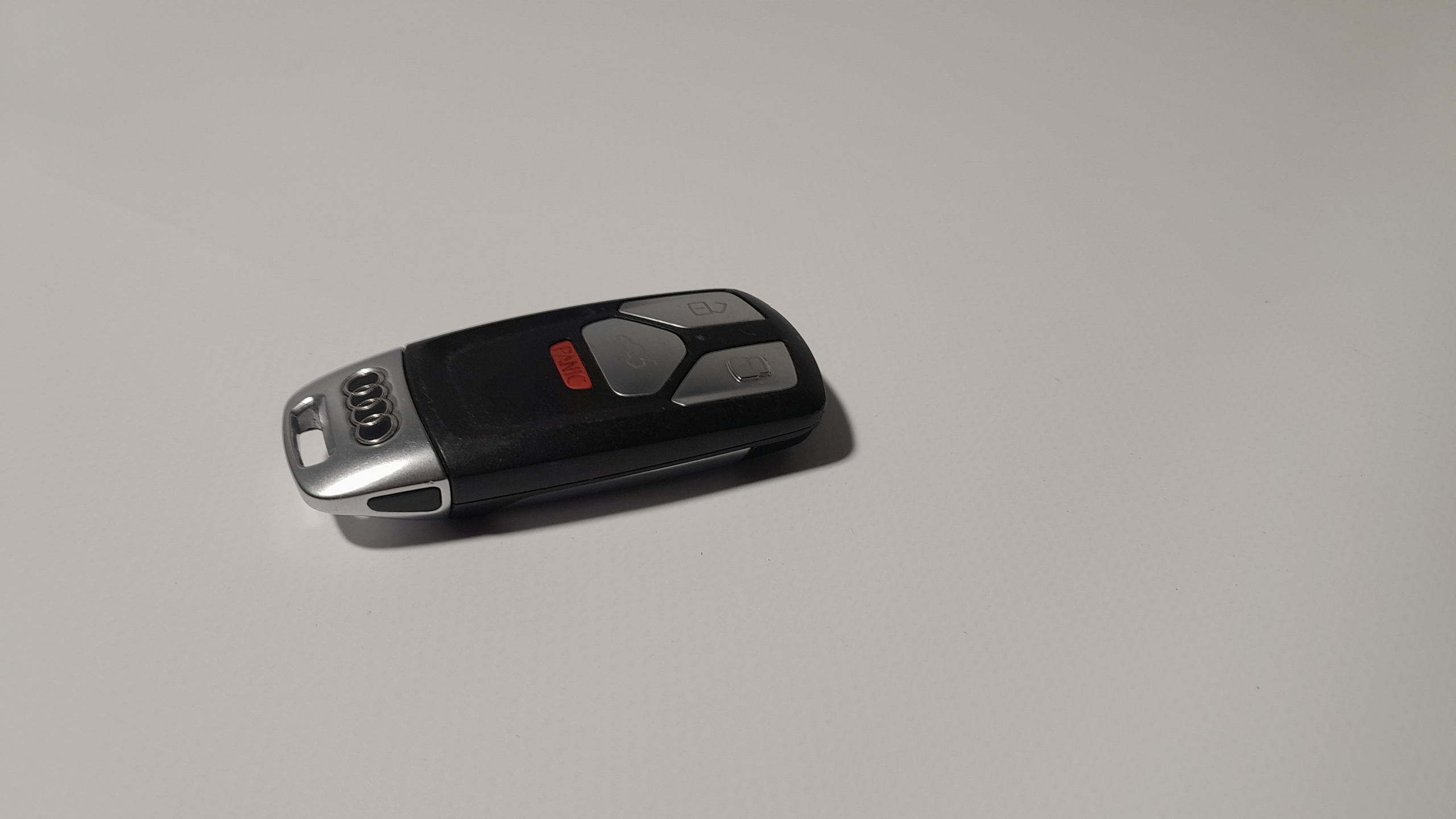 AUDI A4 B9 key PILOT 4M0959754AK