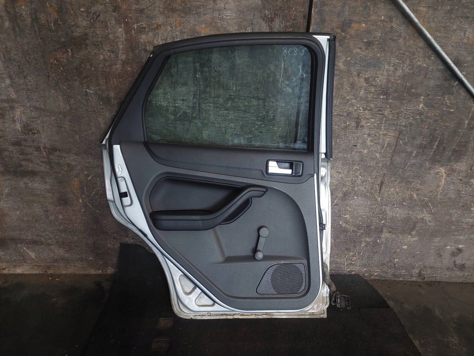door complete left rear part FORD FOCUS MK2 03 HB 5D