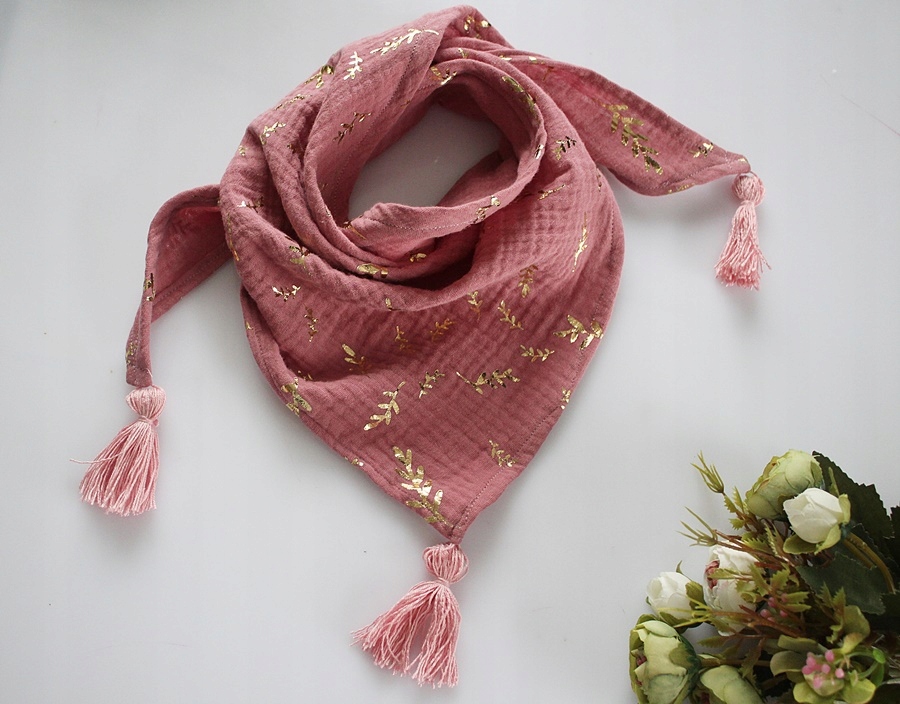 Chusta muślin muślinowa brudny róż złote listki S Marka Kokolada