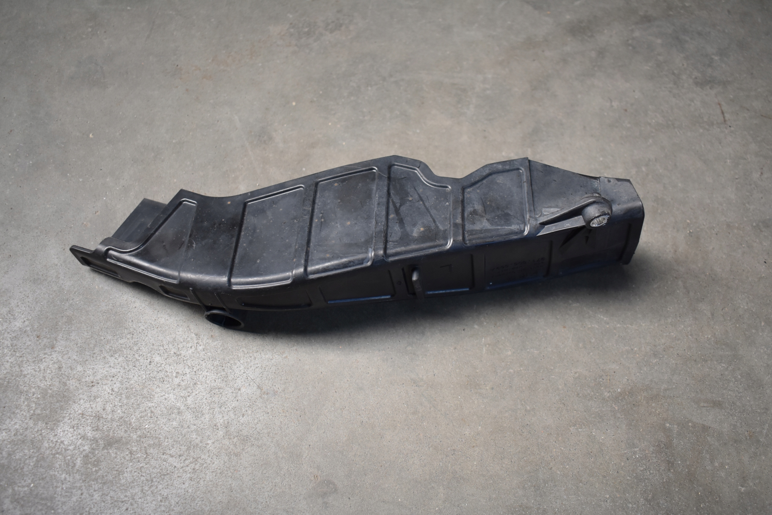 IDEALNE holder springing rear part rear. left PORSCHE PANAMERA 971 1