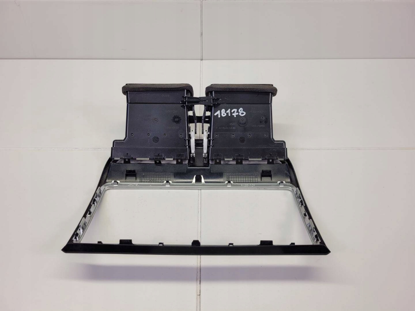 grid air conditioning devices Jaguar F-Pace (2015 - 2020) HK83-014L21-CE