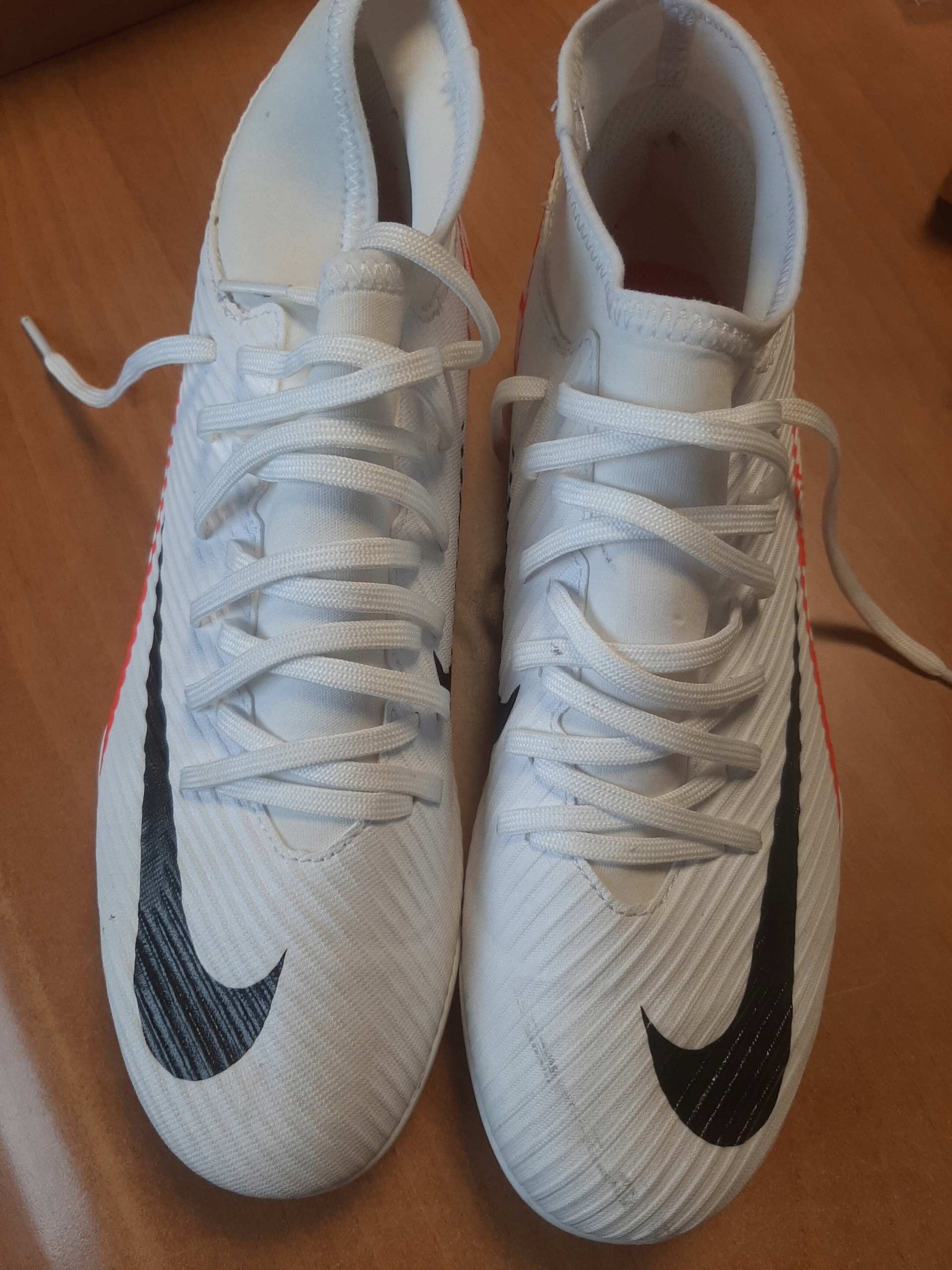 Nike DJ5961-600 buty sportowe korki 40 Materiał zewnętrzny tworzywo sztuczne