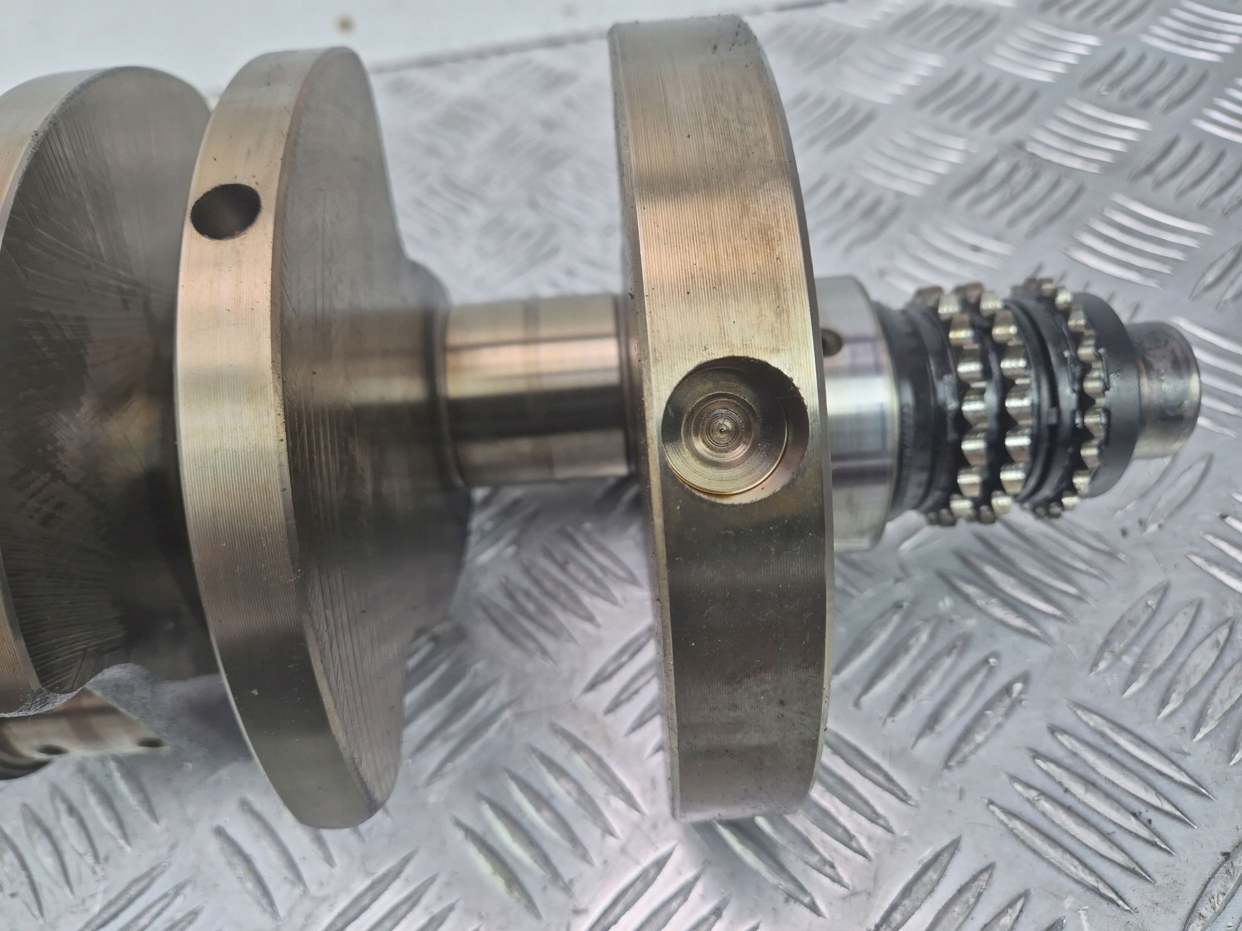crank Mercedes E500 W212 A2720520603 M273.970