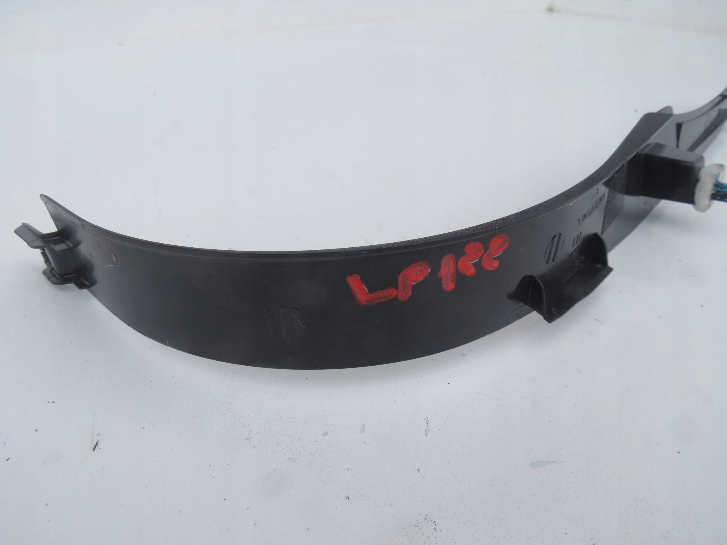 moulding threshold left front VOLVO V70 III XC70 II S80 II