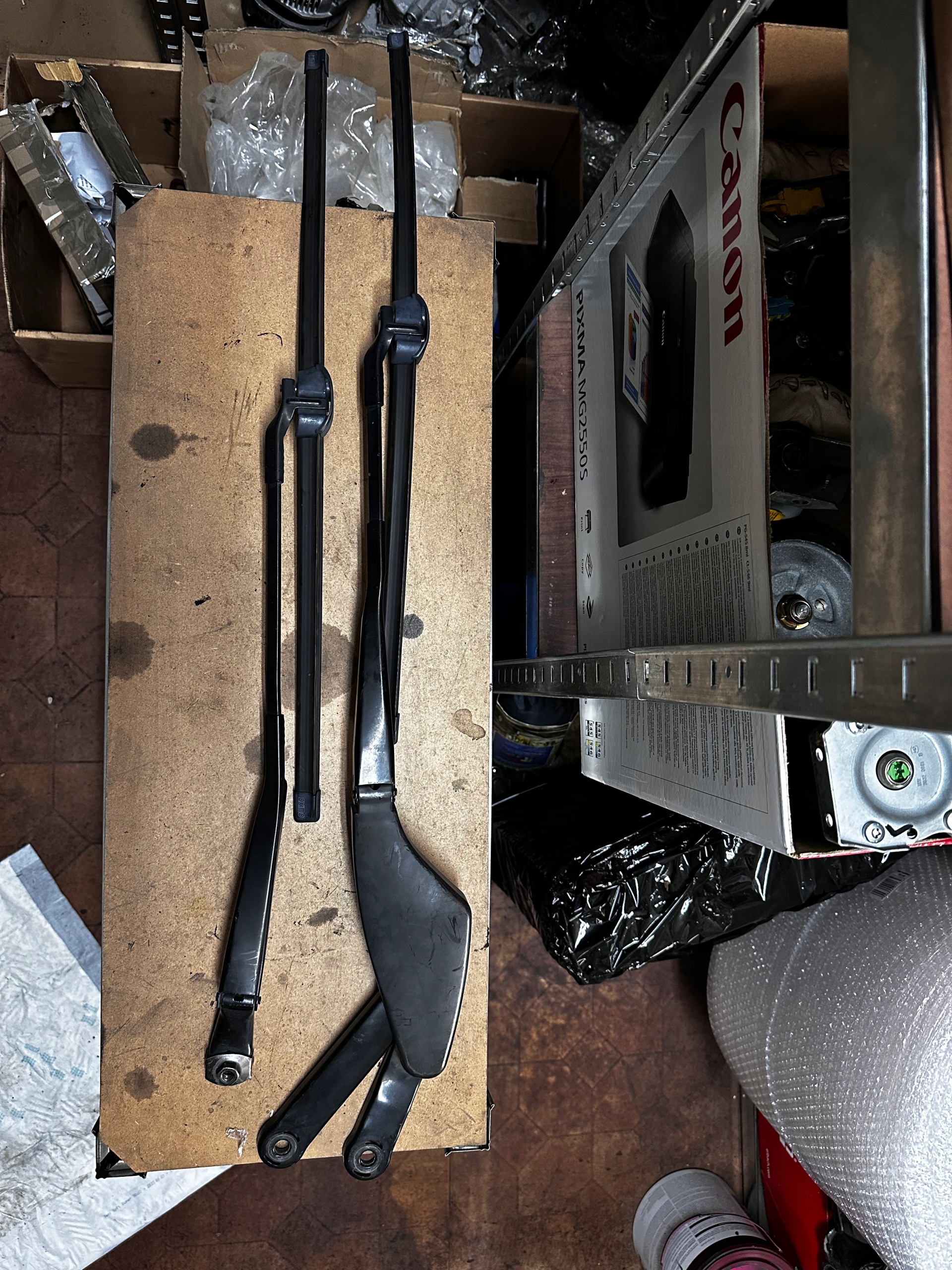 ПЛЕЧЕ СТЕКЛООЧИСТИТЕЛЕЙ ПЕРЕД A2208203544 S-КЛАС W220