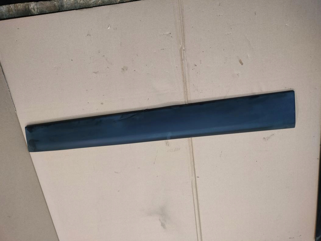 801866331R - МОЛДИНГ ДВЕРИ ПРАВЫЙ ПЕРЕДНИЙ DACIA LODGY DOKKER