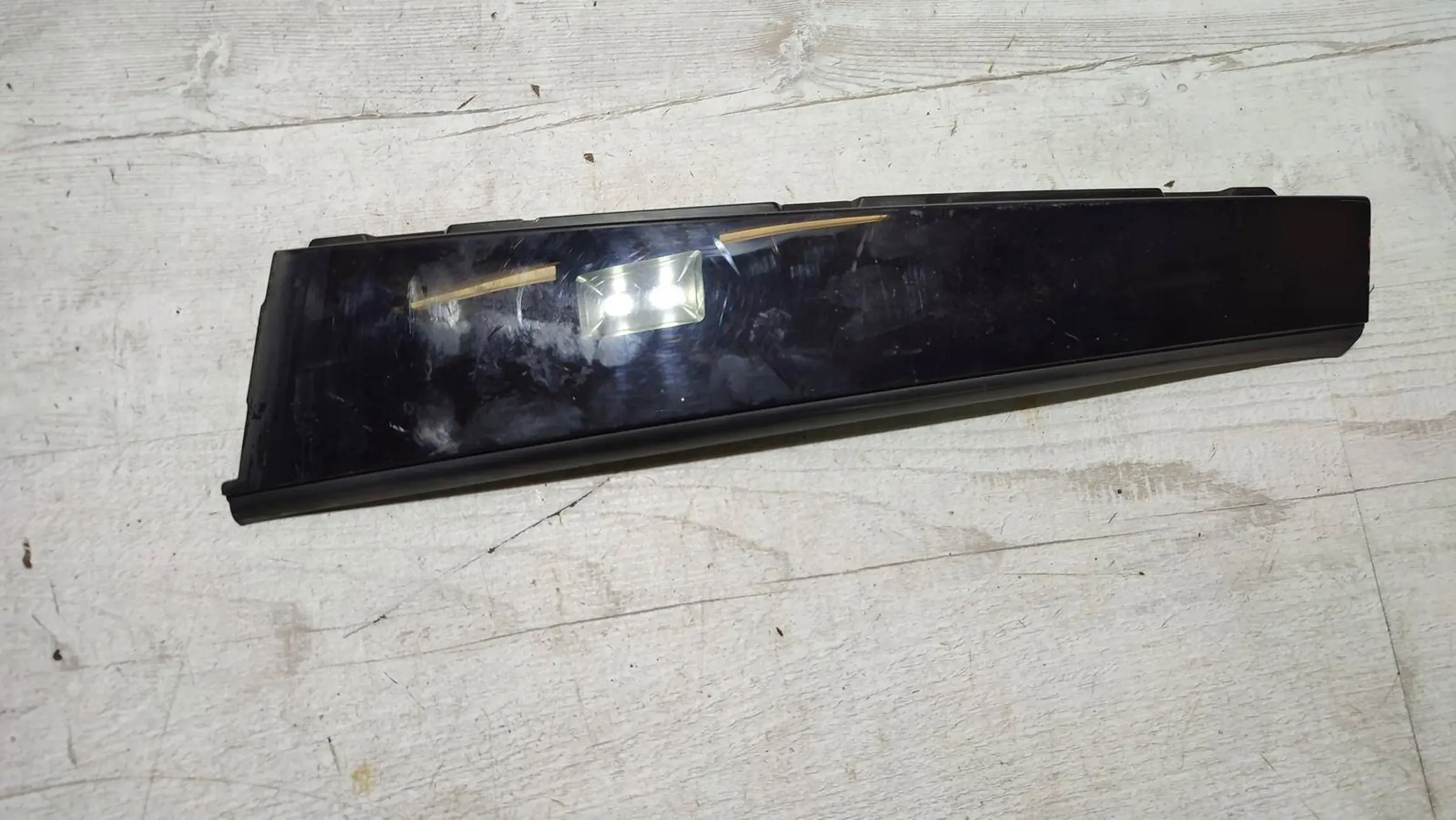 Volvo V40 II 2018r rear part side right moulding door