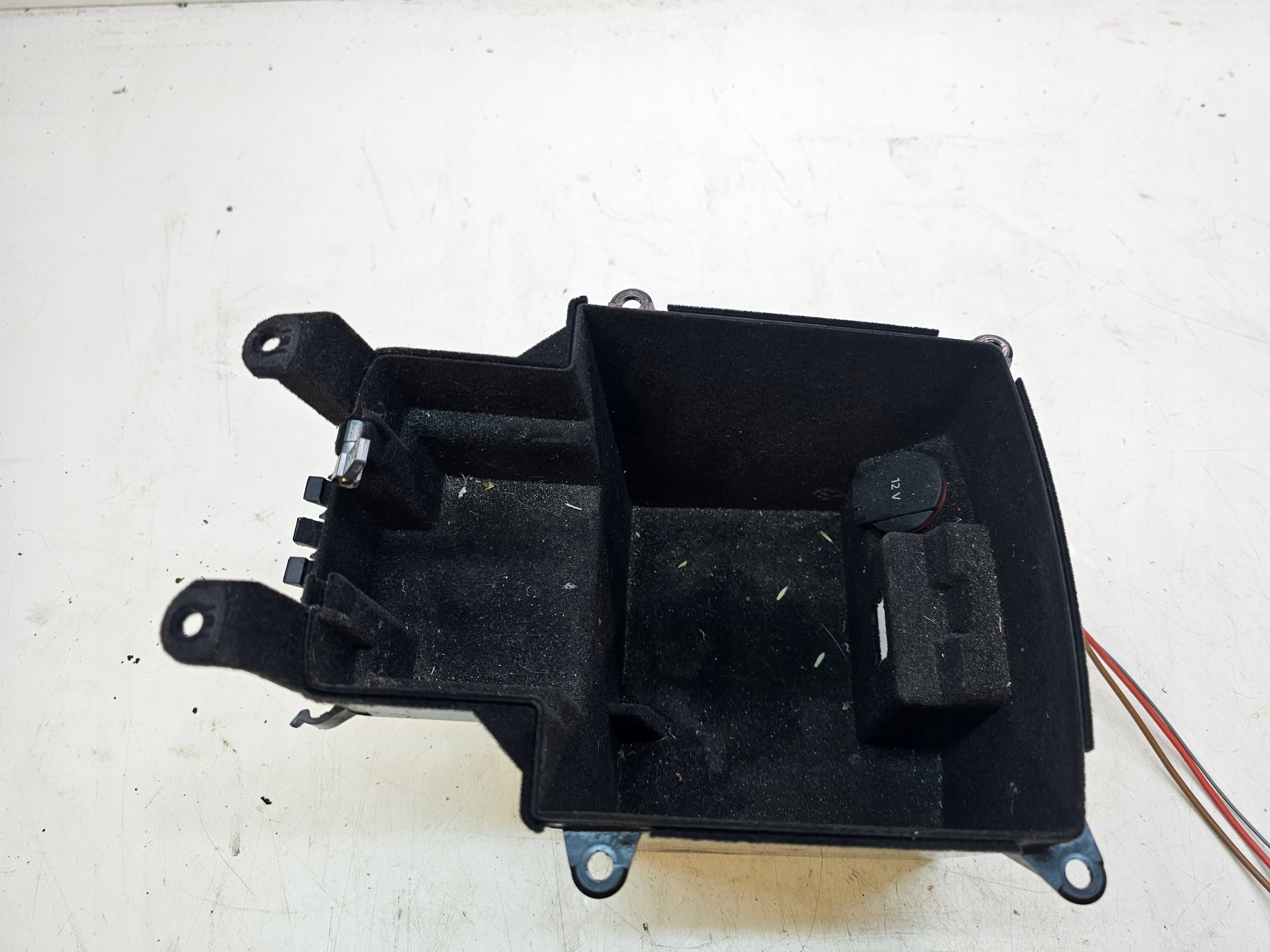 passenger compartment plato TUNELU AUDI Q5 8R 8R0864981F
