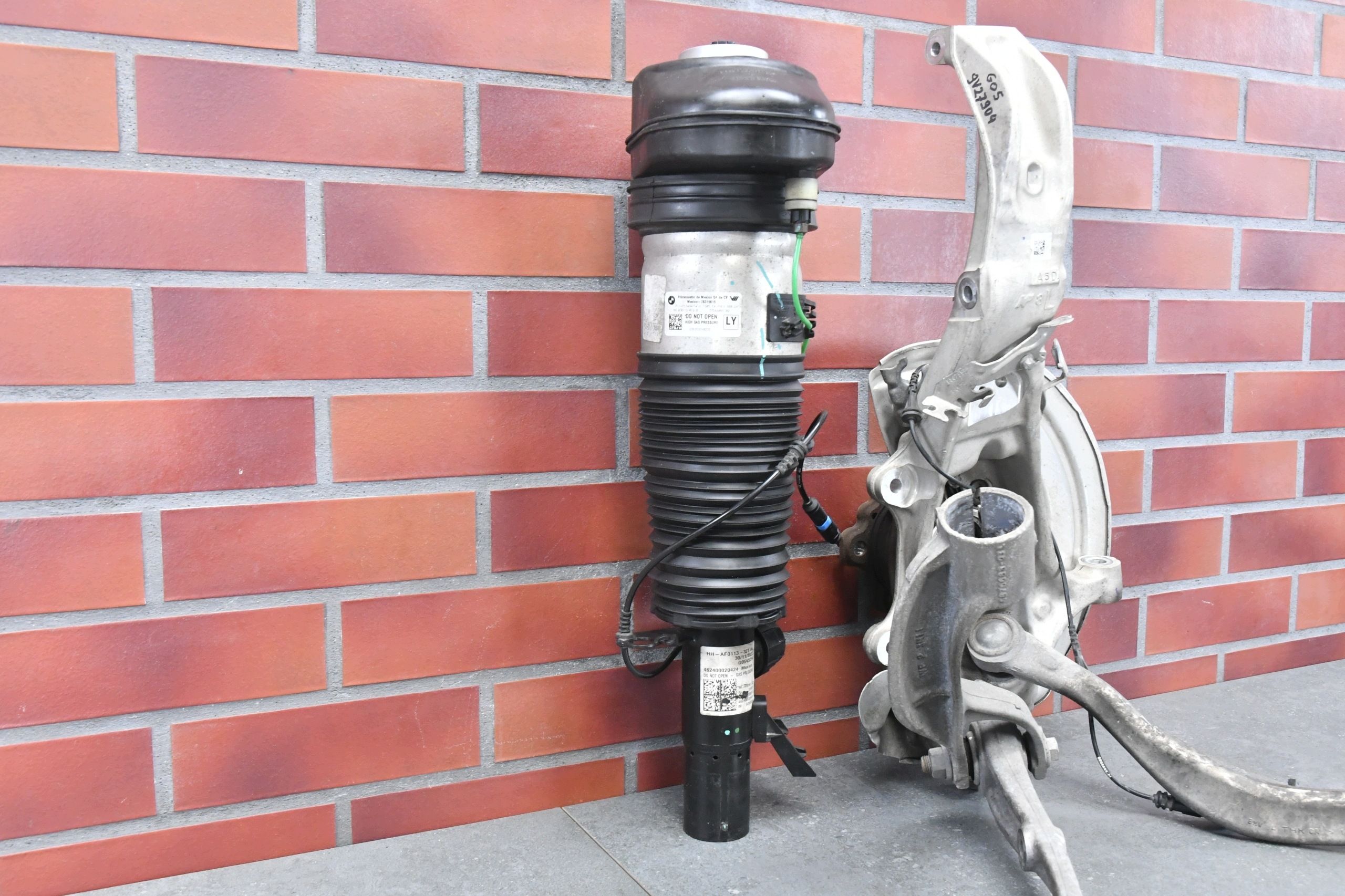 swing left front front shock absorber left front BMW X5 G05 18652km