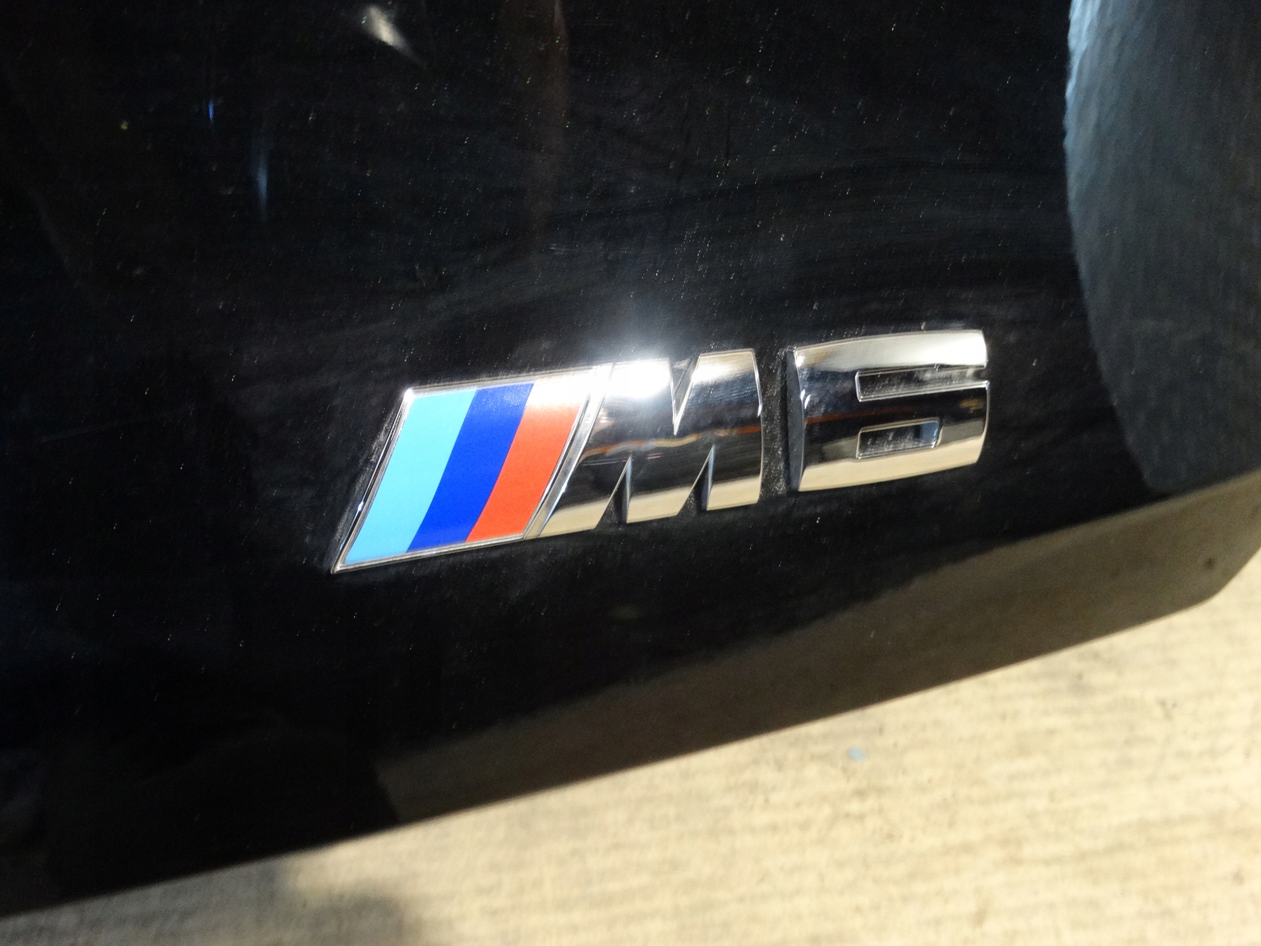 IDEALNY HECKKLAPPE BMW E63 M6 1