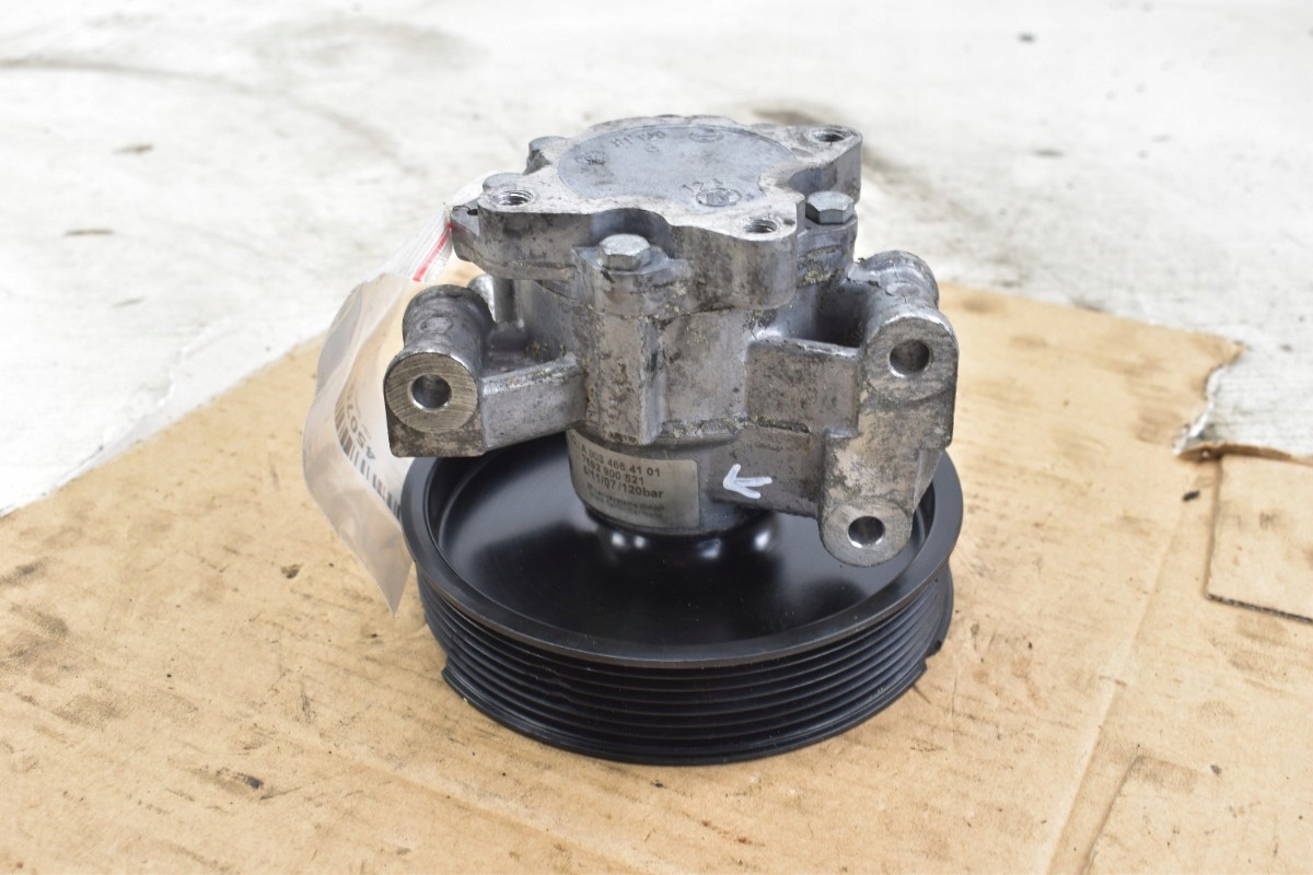 servo pump MERCEDES W203 CL203 W204 1.8 compressor; A0034664101